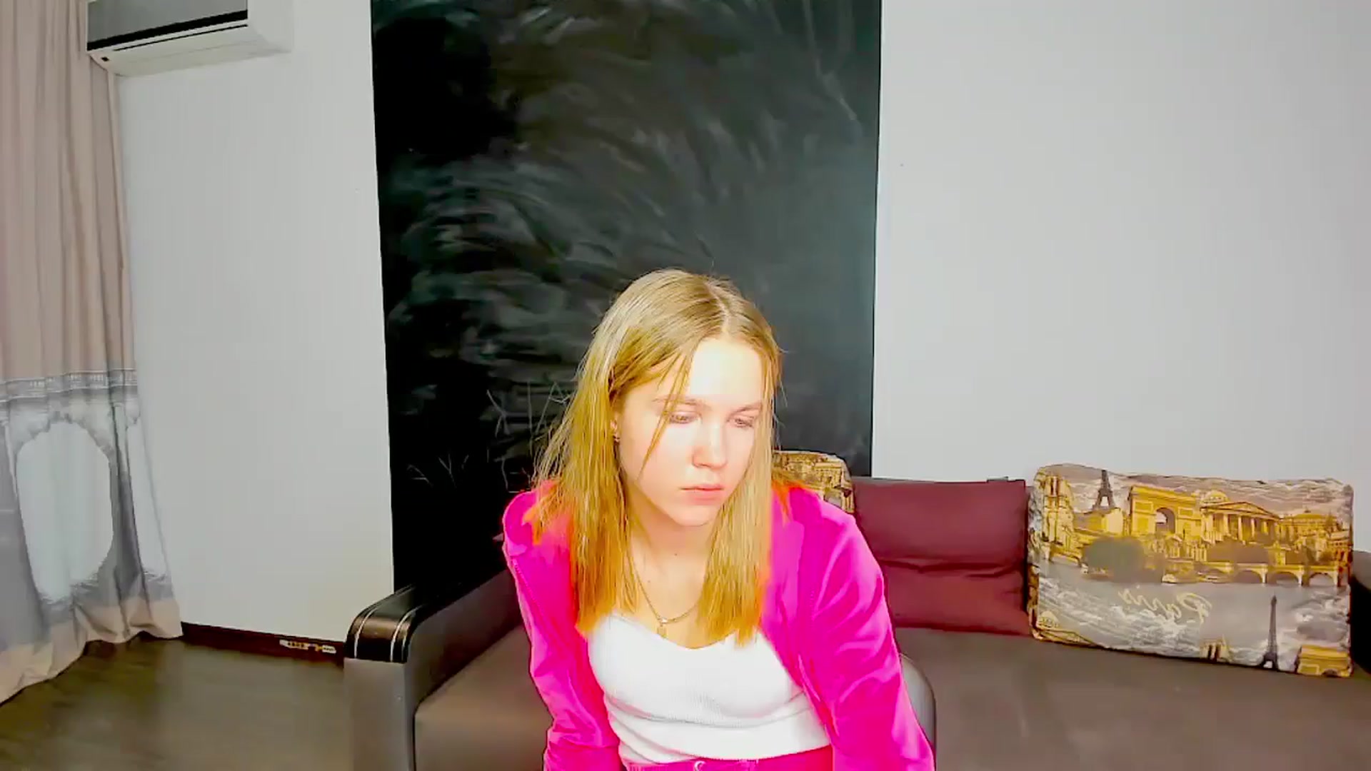 Gallery image thumbnail from Kate_Lewiss's myfreecams stream on, 01/29/2025, 12:04 image 17 of 20