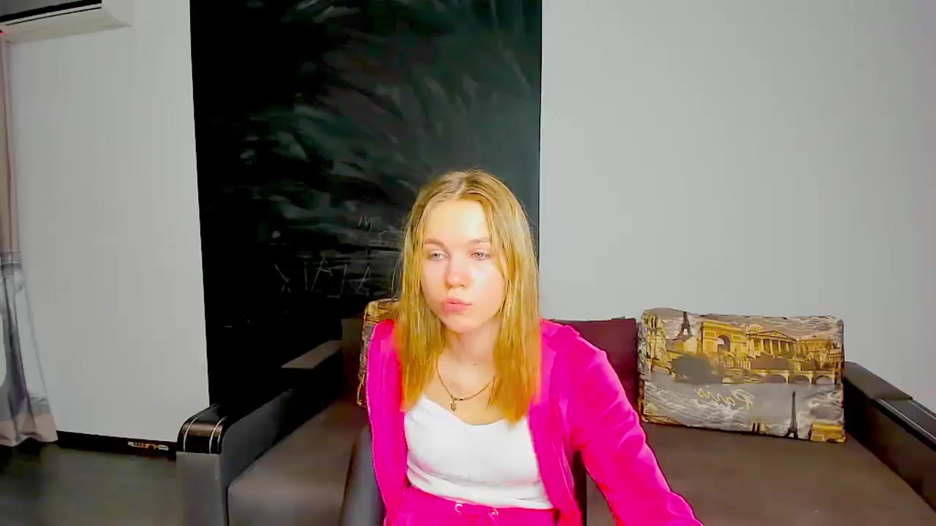 Gallery image thumbnail from Kate_Lewiss's myfreecams stream on, 01/29/2025, 12:04 image 3 of 20