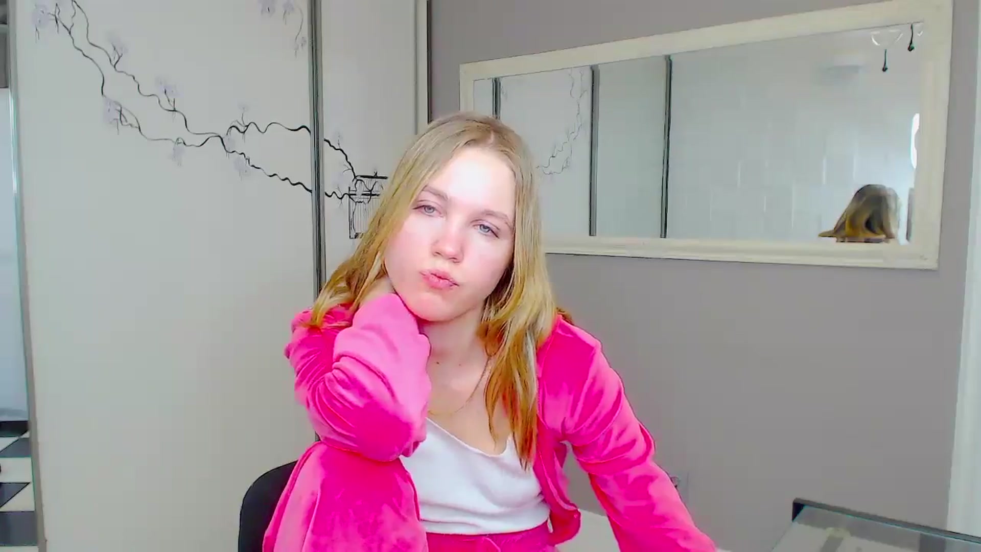 Gallery image thumbnail from Kate_Lewiss's myfreecams stream on, 02/06/2025, 10:33 image 18 of 20