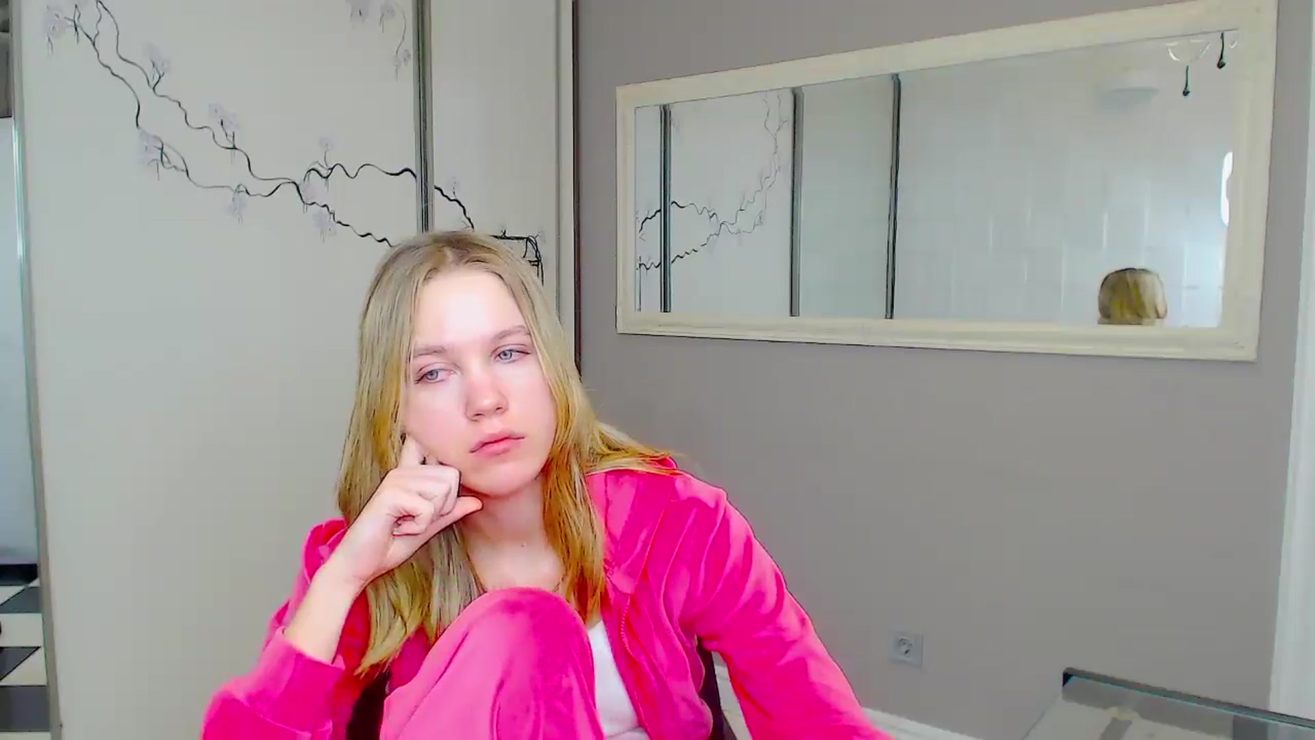 Gallery image thumbnail from Kate_Lewiss's myfreecams stream on, 02/06/2025, 10:33 image 6 of 20