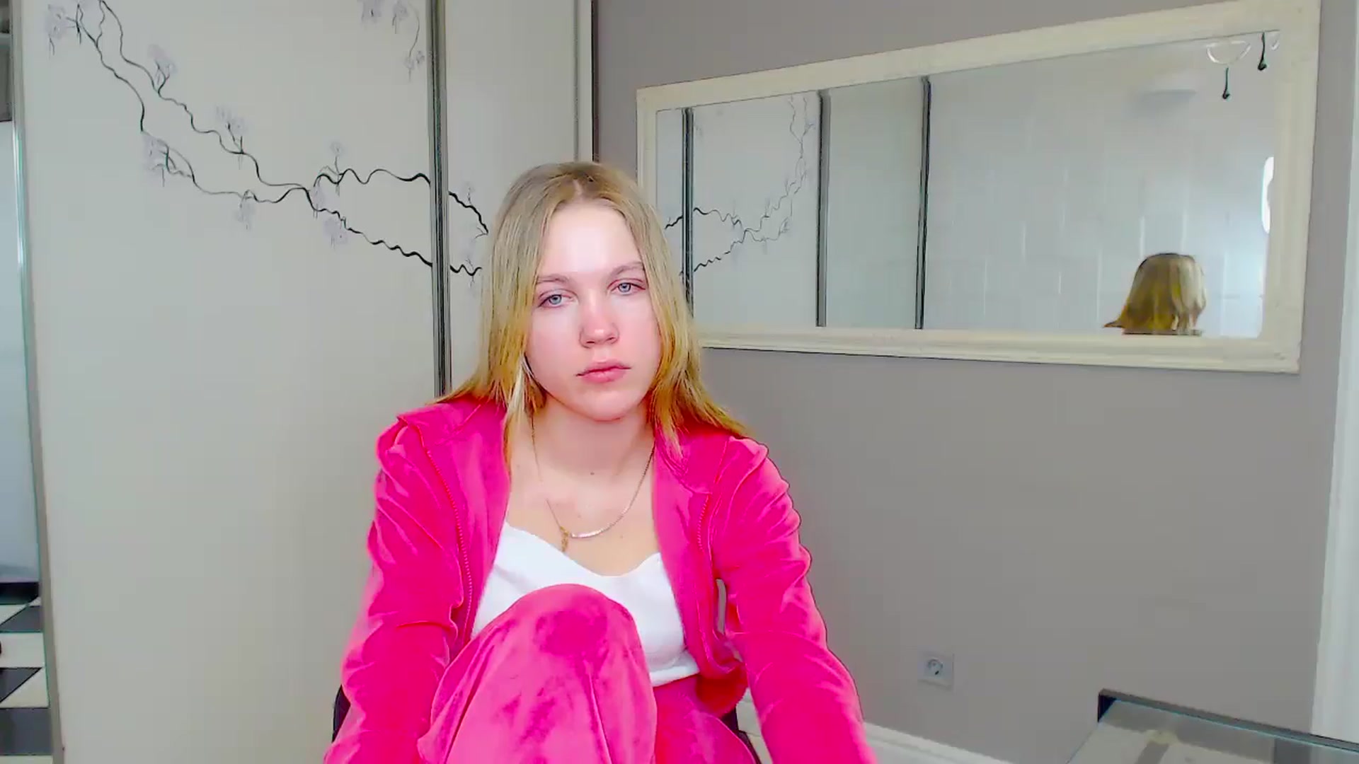 Gallery image thumbnail from Kate_Lewiss's myfreecams stream on, 02/06/2025, 10:33 image 15 of 20