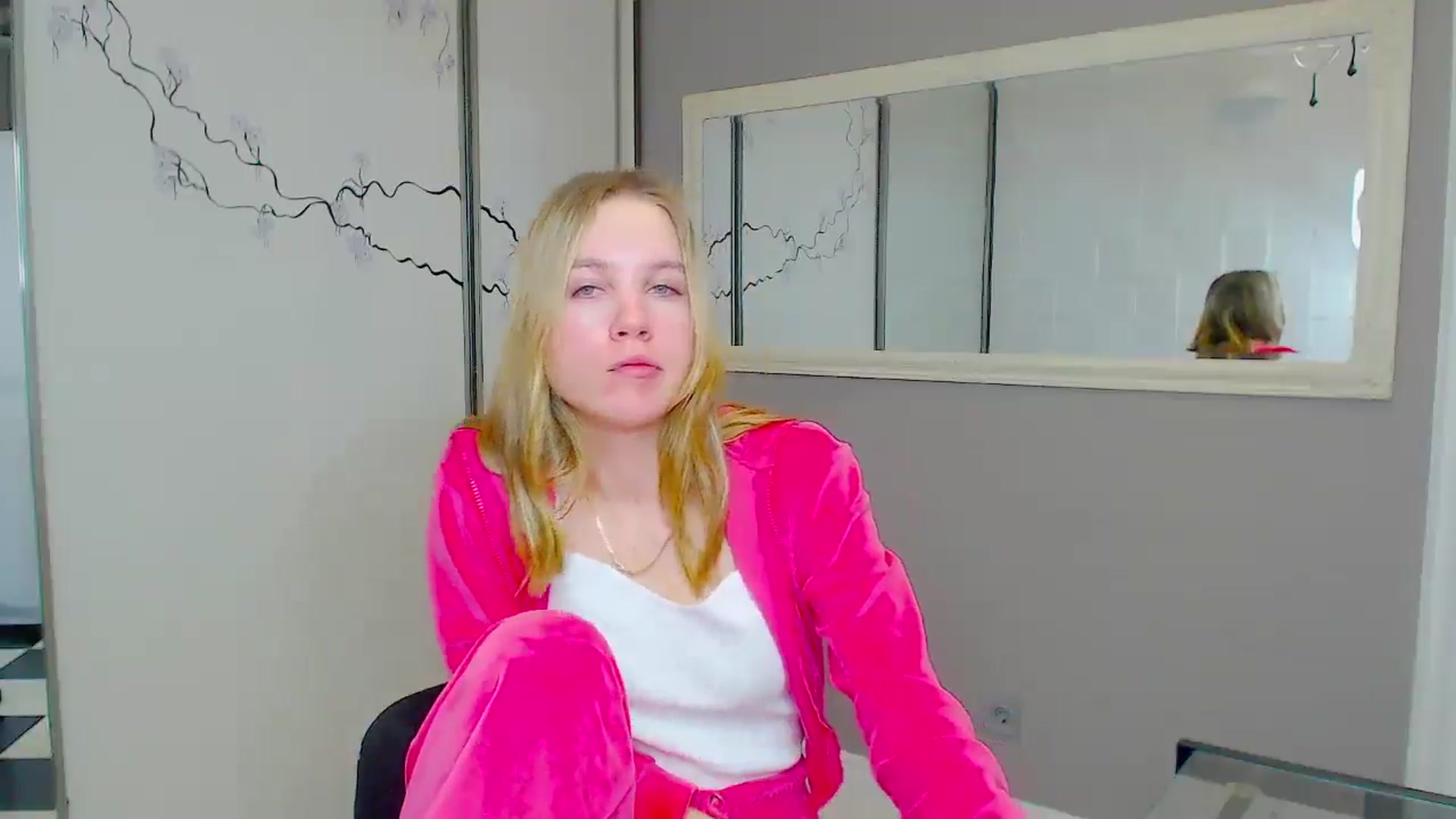 Gallery image thumbnail from Kate_Lewiss's myfreecams stream on, 02/06/2025, 10:33 image 19 of 20