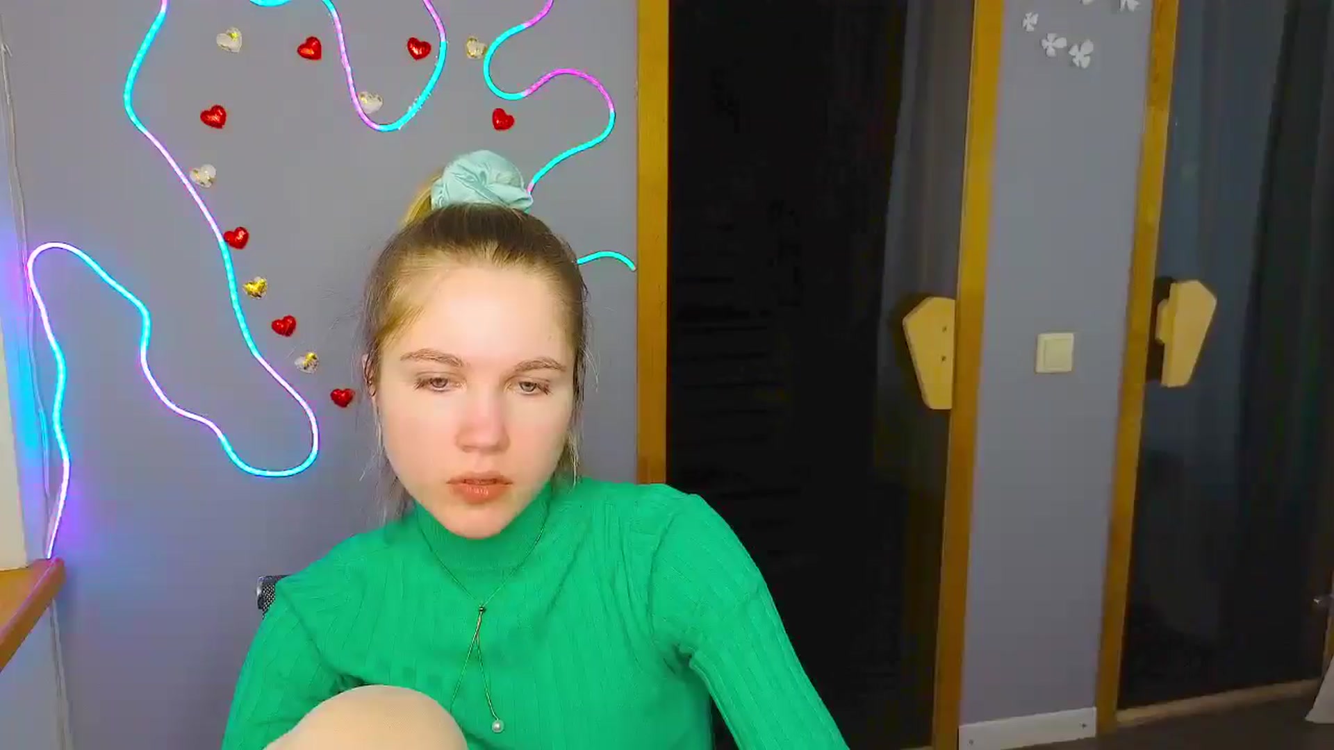 Gallery image thumbnail from Kate_Lewiss's myfreecams stream on, 02/23/2025, 10:38 image 19 of 20