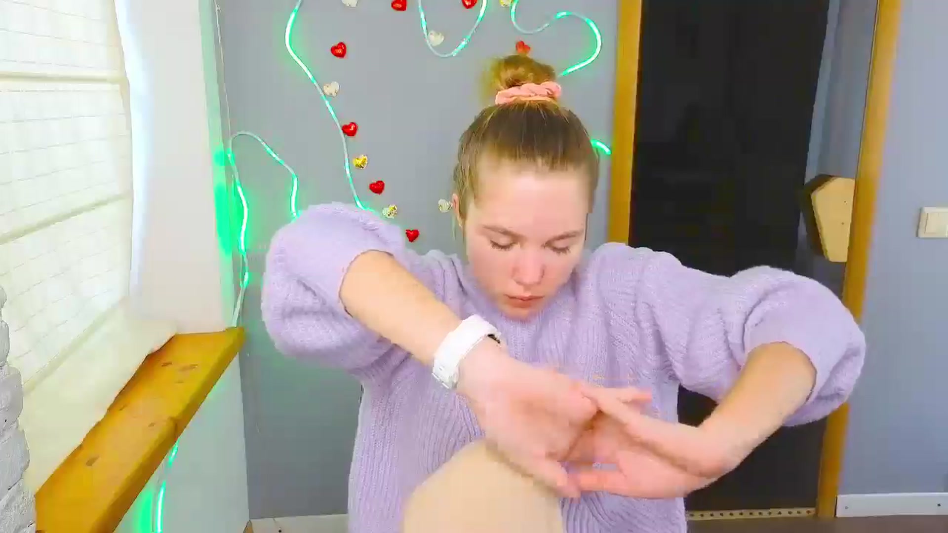 Gallery image thumbnail from Kate_Lewiss's myfreecams stream on, 02/25/2025, 12:05 image 3 of 20