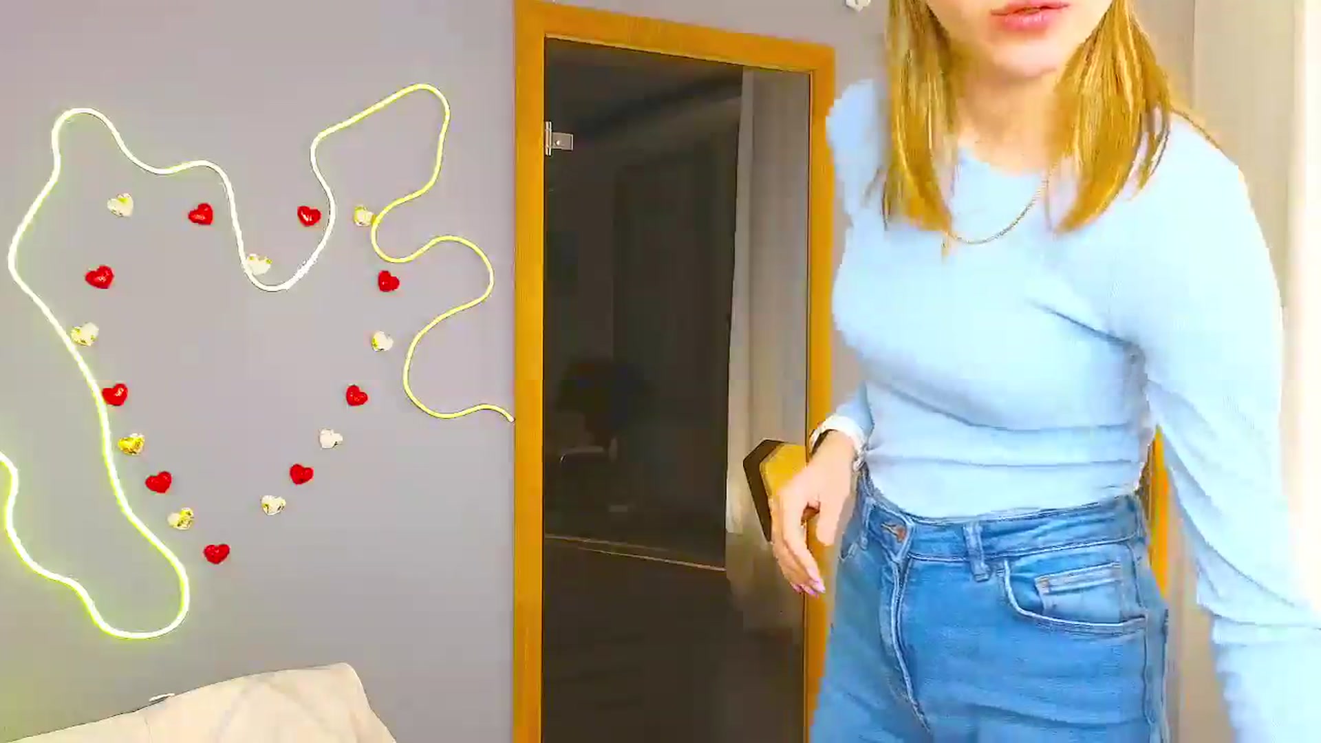 Gallery image thumbnail from Kate_Lewiss's myfreecams stream on, 02/27/2025, 08:57 image 10 of 20