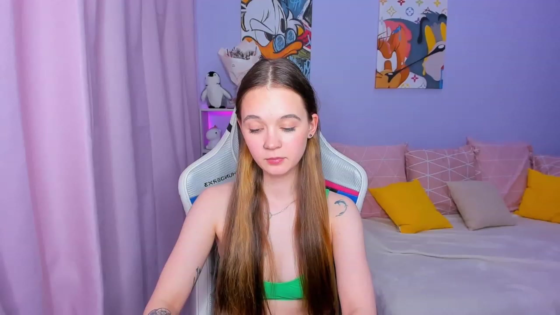 Gallery image thumbnail from Kate_Young's myfreecams stream on, 04/29/2023, 11:44 image 2 of 20