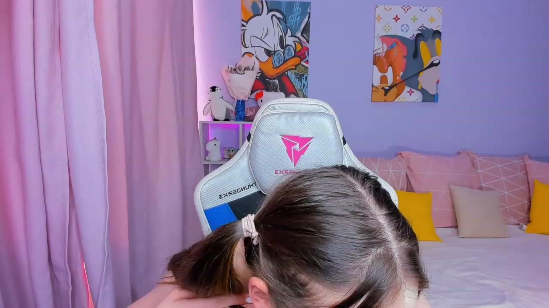 Gallery image thumbnail from Kate_Young's myfreecams stream on, 05/11/2023, 08:29 image 10 of 20