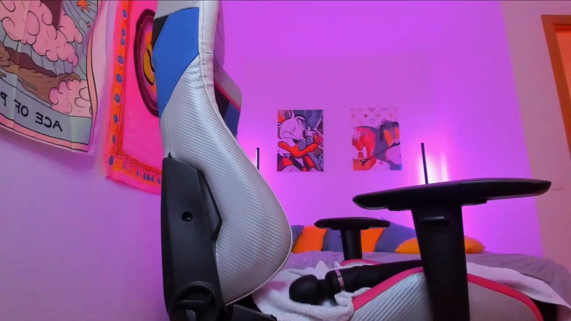 Gallery image thumbnail from Kate_Young's myfreecams stream on, 05/27/2023, 10:41 image 12 of 20