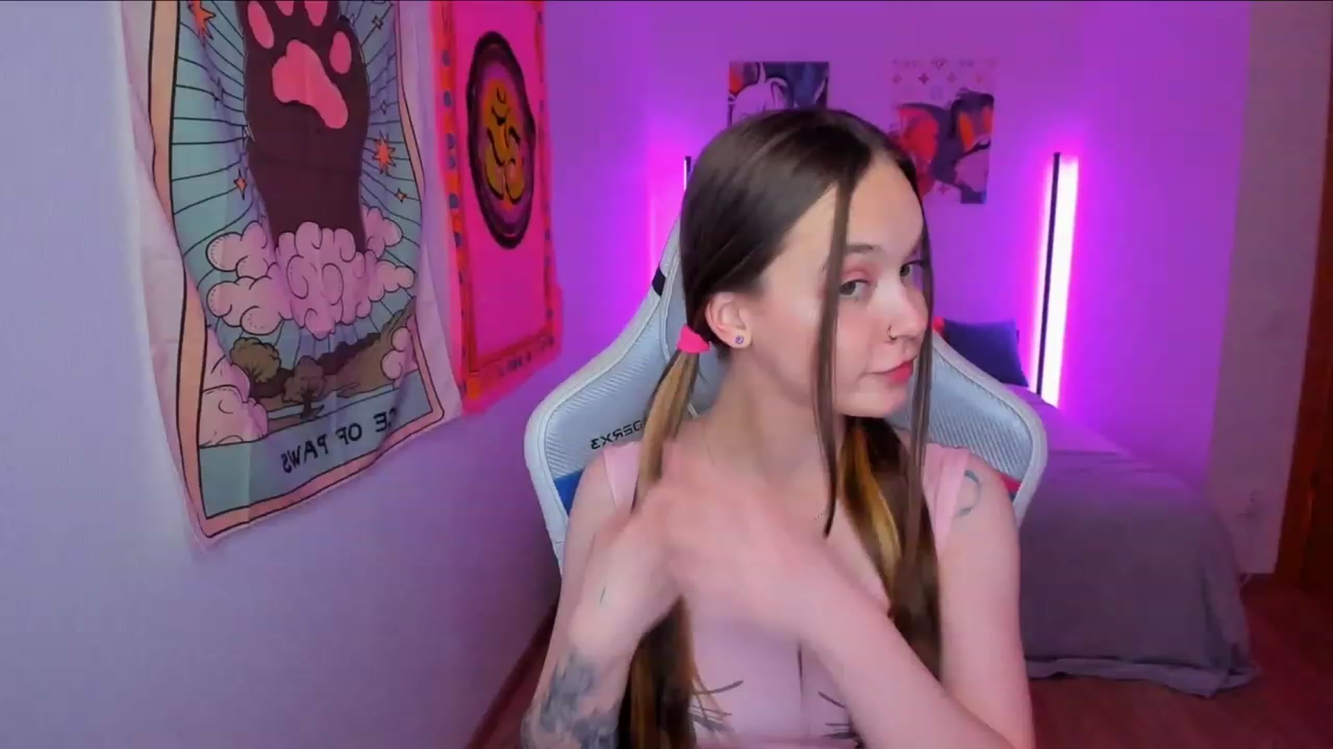 Gallery image thumbnail from Kate_Young's myfreecams stream on, 06/11/2023, 09:02 image 10 of 20