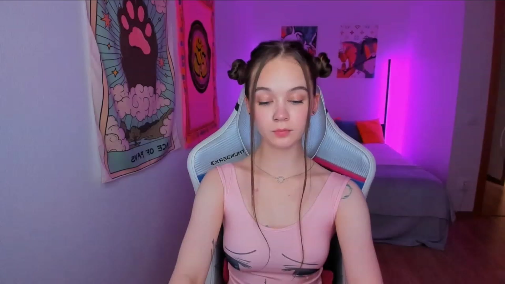 Gallery image thumbnail from Kate_Young's myfreecams stream on, 06/21/2023, 04:43 image 4 of 20