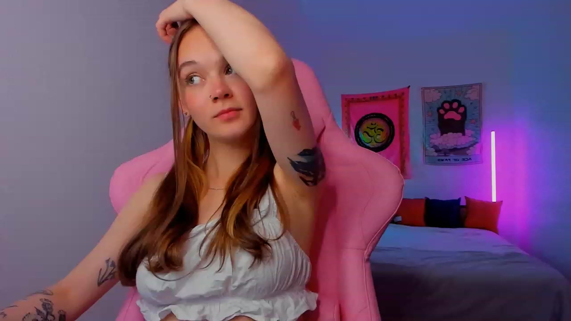 Gallery image thumbnail from Kate_Young's myfreecams stream on, 08/13/2023, 09:32 image 1 of 20