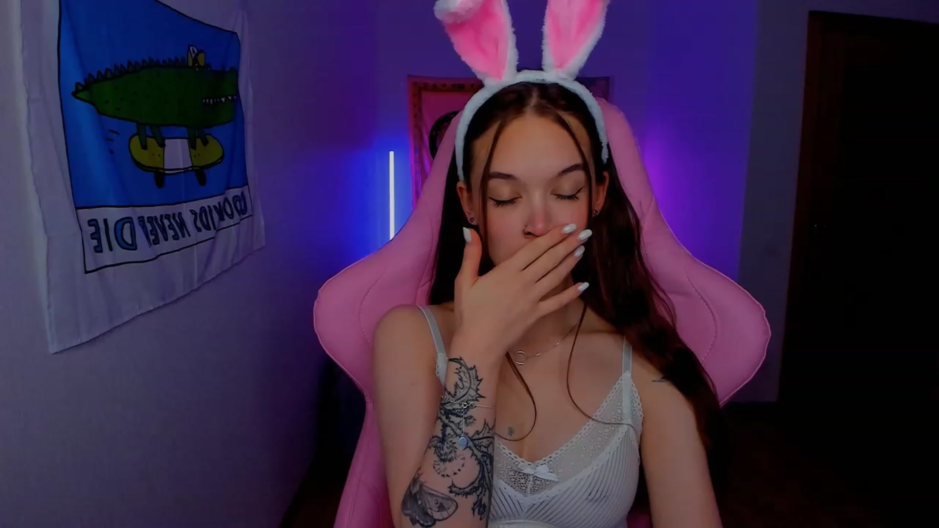 Gallery image thumbnail from Kate_Young's myfreecams stream on, 09/26/2023, 06:27 image 19 of 20