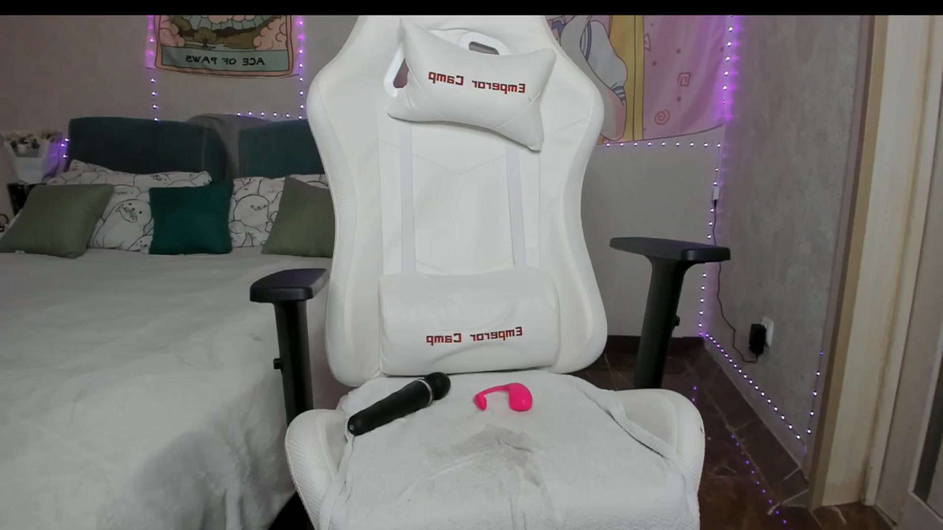 Gallery image thumbnail from Kate_Young's myfreecams stream on, 02/21/2024, 07:25 image 4 of 20