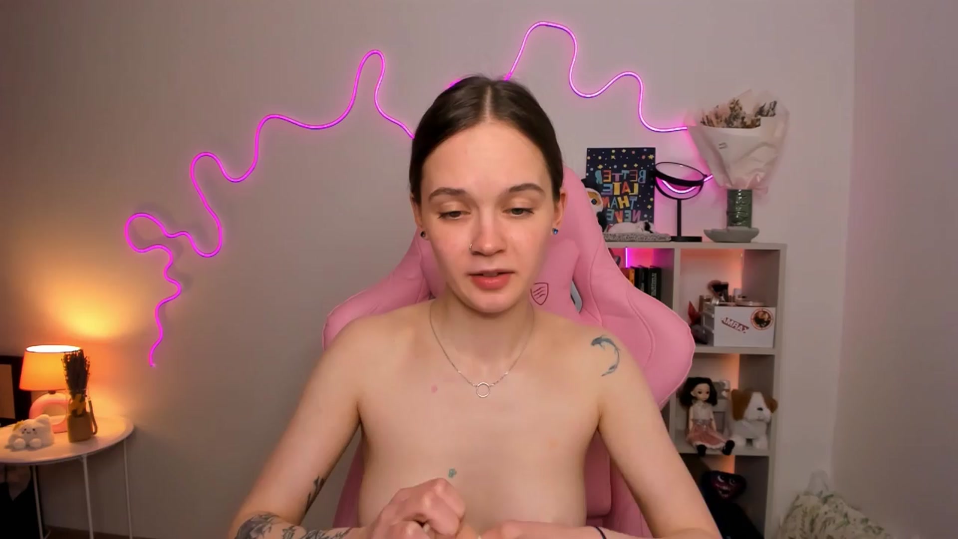 Gallery image thumbnail from Kate_Young's myfreecams stream on, 04/10/2024, 05:59 image 8 of 20