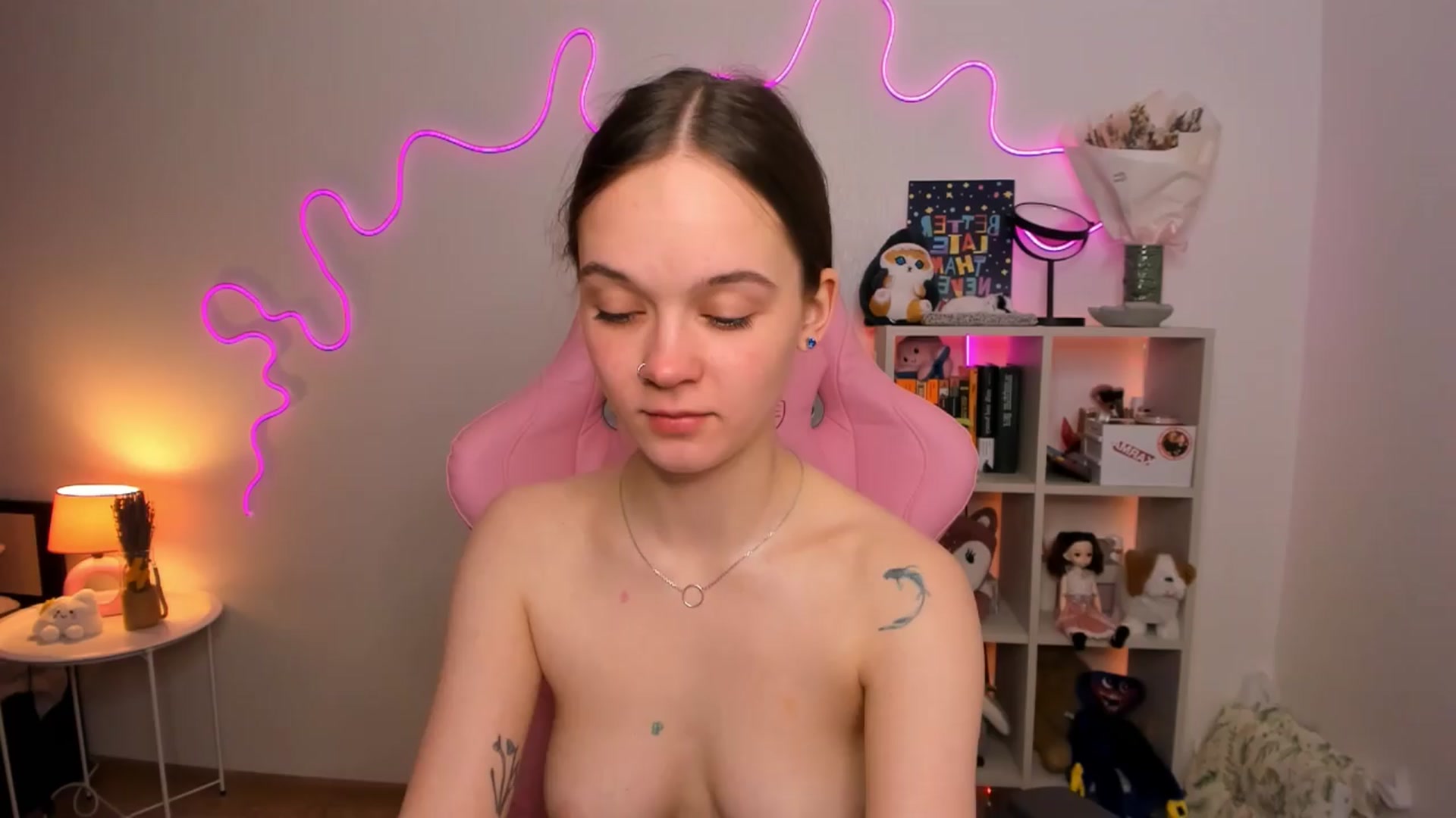Gallery image thumbnail from Kate_Young's myfreecams stream on, 04/10/2024, 06:34 image 5 of 20