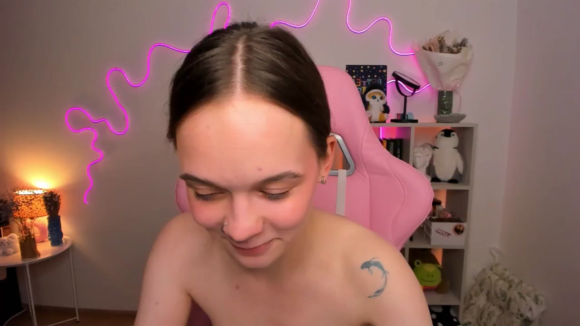 Gallery image thumbnail from Kate_Young's myfreecams stream on, 05/05/2024, 19:10 image 9 of 20