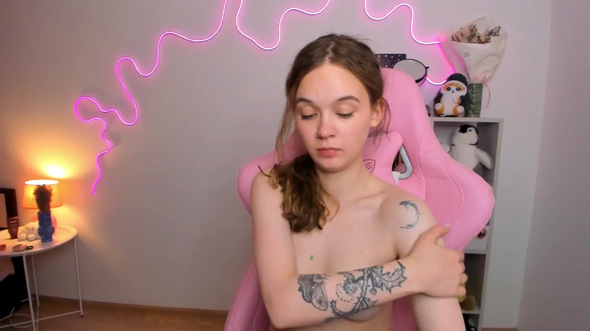 Gallery image thumbnail from Kate_Young's myfreecams stream on, 06/10/2024, 06:55 image 20 of 20