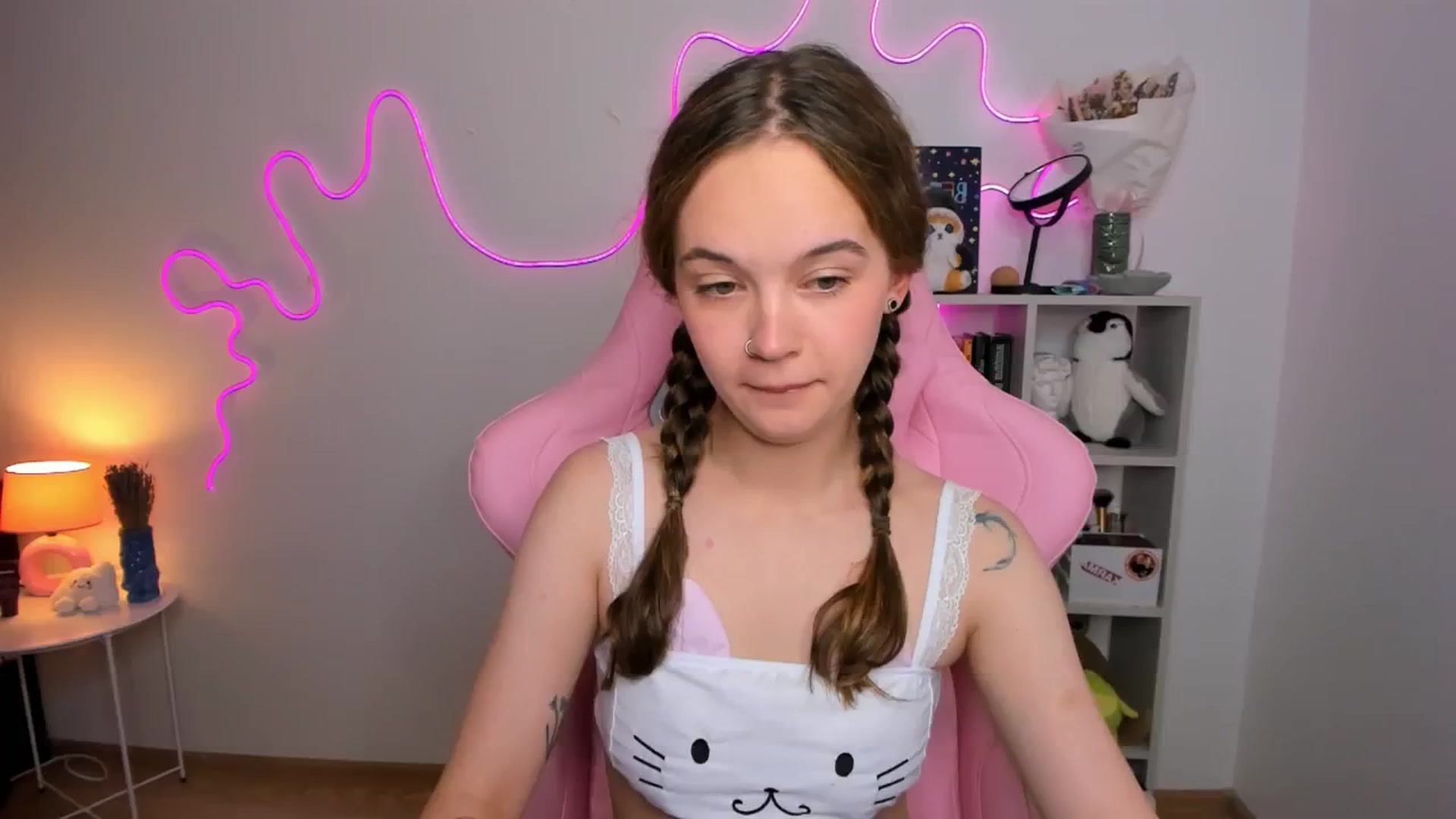 Gallery image thumbnail from Kate_Young's myfreecams stream on, 08/13/2024, 05:08 image 18 of 20