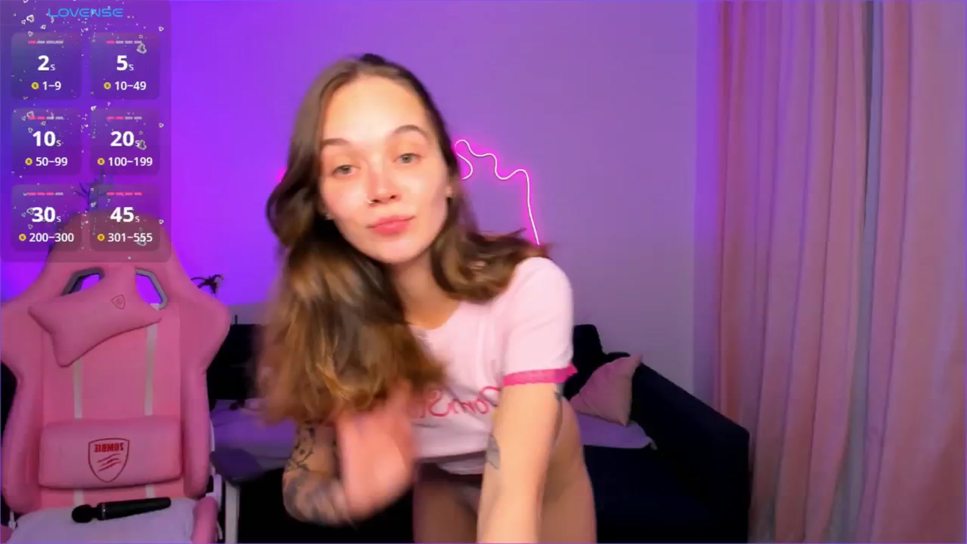 Gallery image thumbnail from Kate_Young's myfreecams stream on, 10/14/2025, 02:08 image 1 of 20