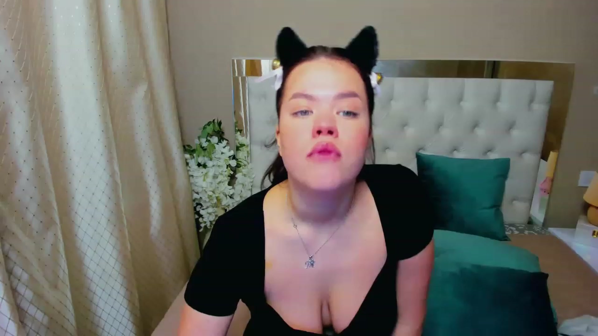 Gallery image thumbnail from Kateblaire_1's myfreecams stream on, 11/26/2022, 15:04 image 6 of 20