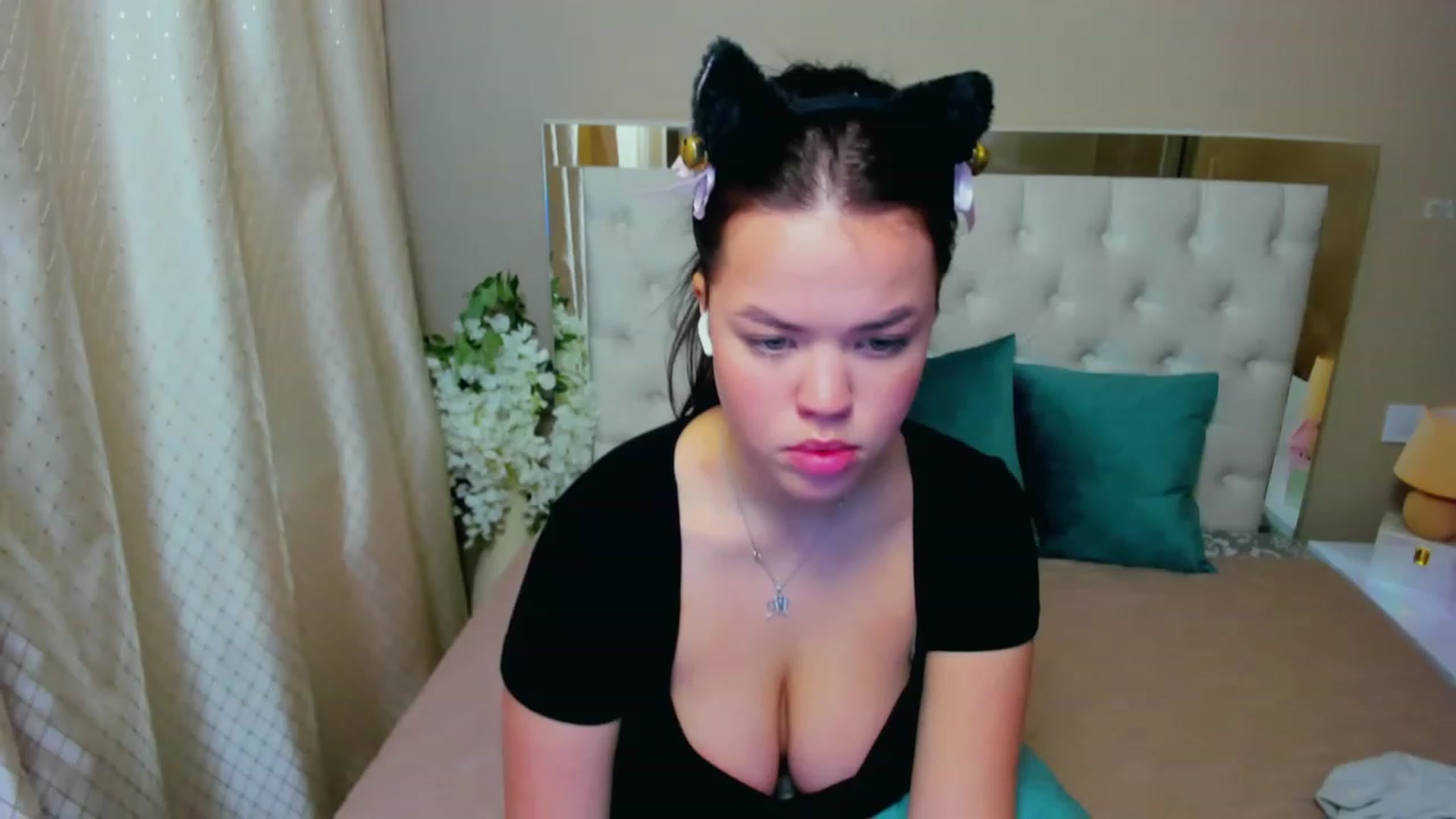 Gallery image thumbnail from Kateblaire_1's myfreecams stream on, 11/26/2022, 15:04 image 11 of 20