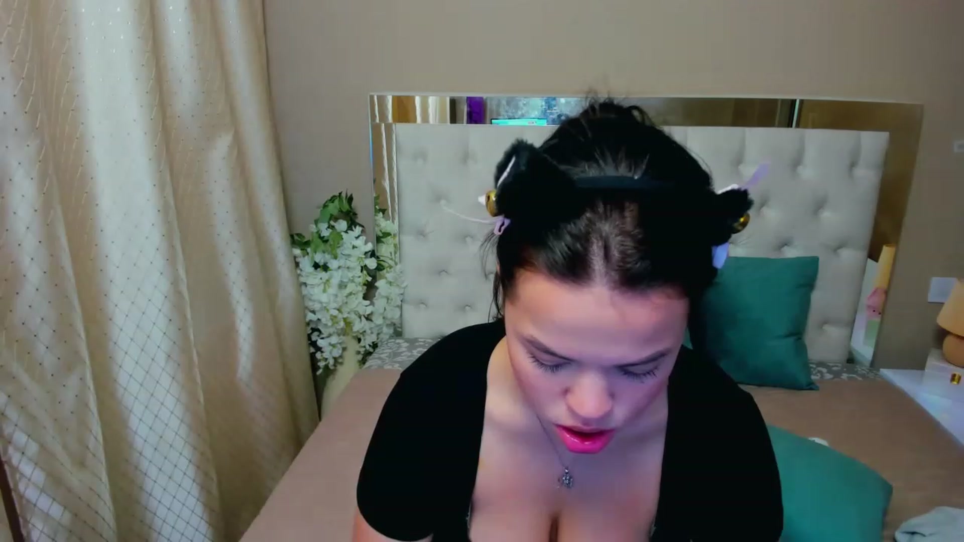 Gallery image thumbnail from Kateblaire_1's myfreecams stream on, 11/26/2022, 15:04 image 19 of 20