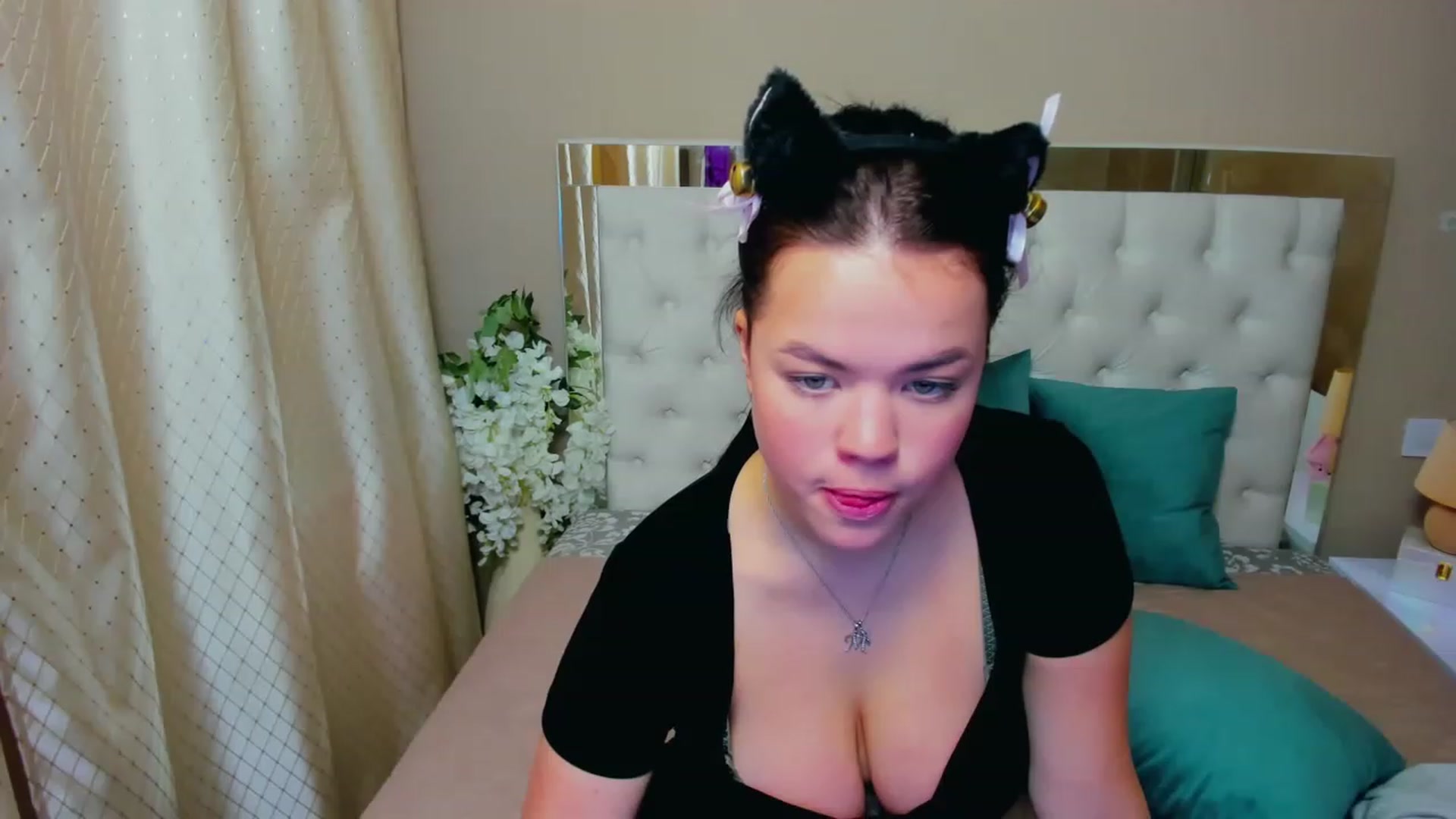 Gallery image thumbnail from Kateblaire_1's myfreecams stream on, 11/26/2022, 15:04 image 20 of 20