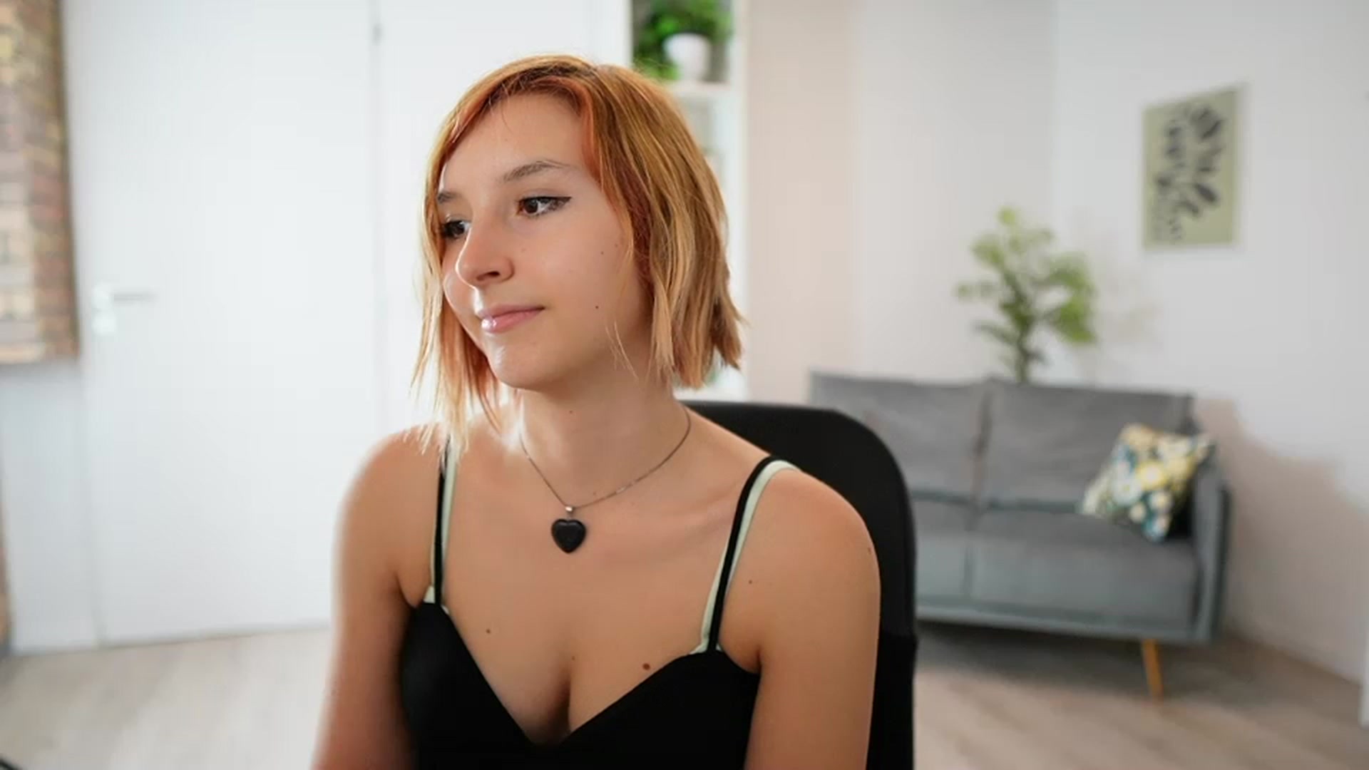 Gallery image thumbnail from Katei_England's myfreecams stream on, 10/25/2023, 14:33 image 20 of 20