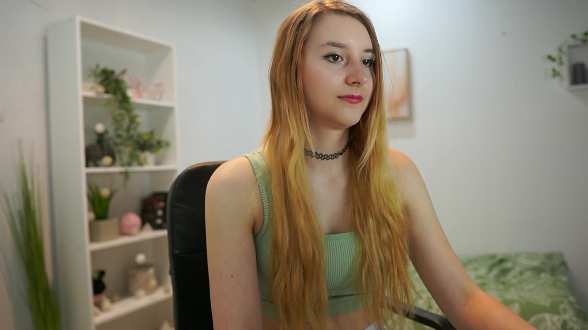 Gallery image thumbnail from Katei_England's myfreecams stream on, 06/05/2024, 09:47 image 10 of 20