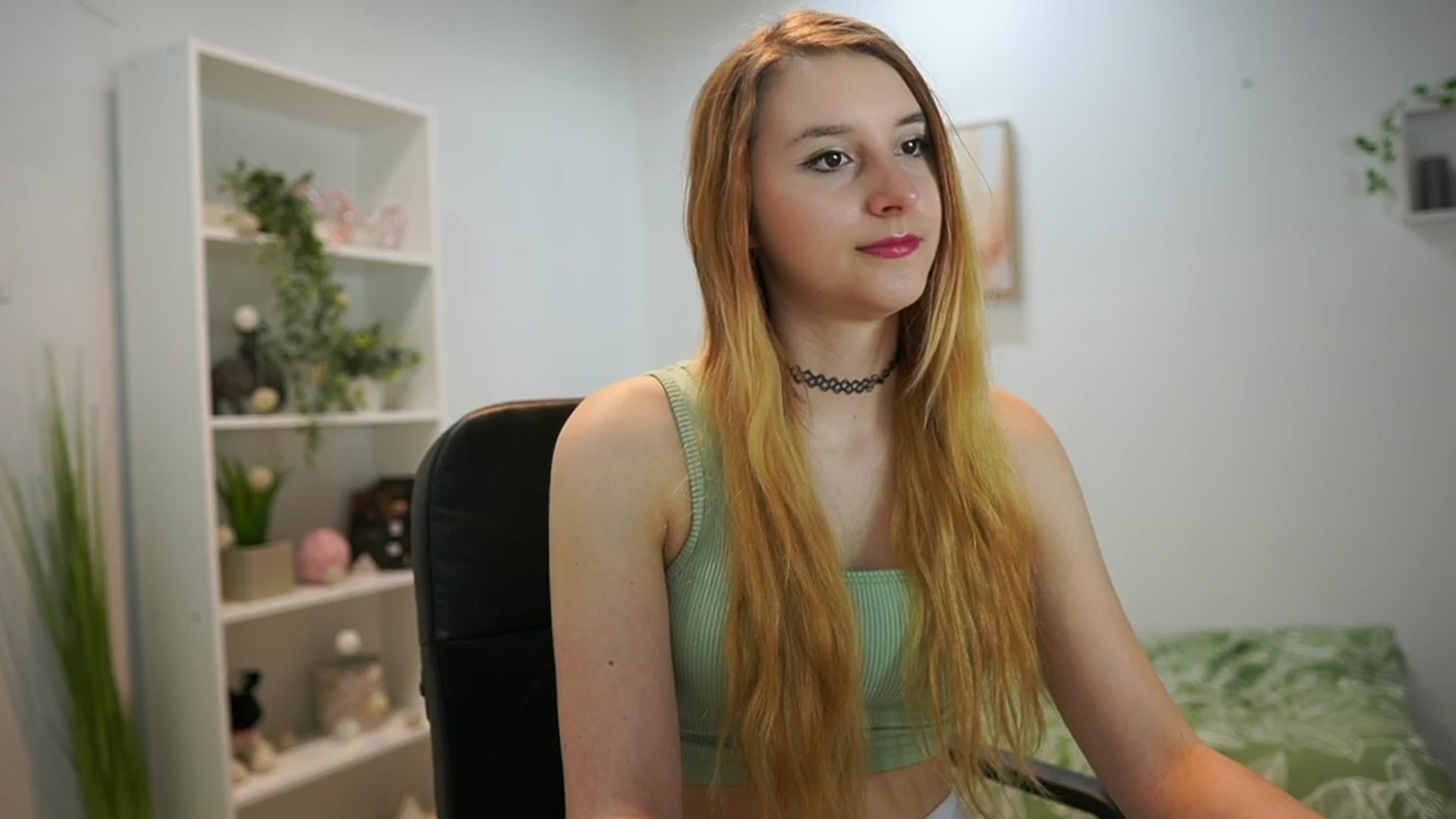Gallery image thumbnail from Katei_England's myfreecams stream on, 06/05/2024, 09:47 image 3 of 20