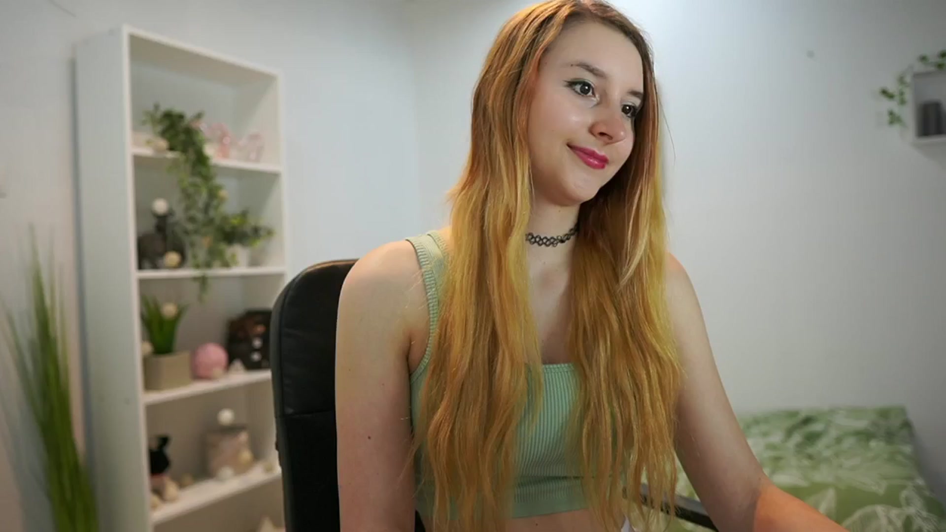 Gallery image thumbnail from Katei_England's myfreecams stream on, 06/05/2024, 09:47 image 1 of 20
