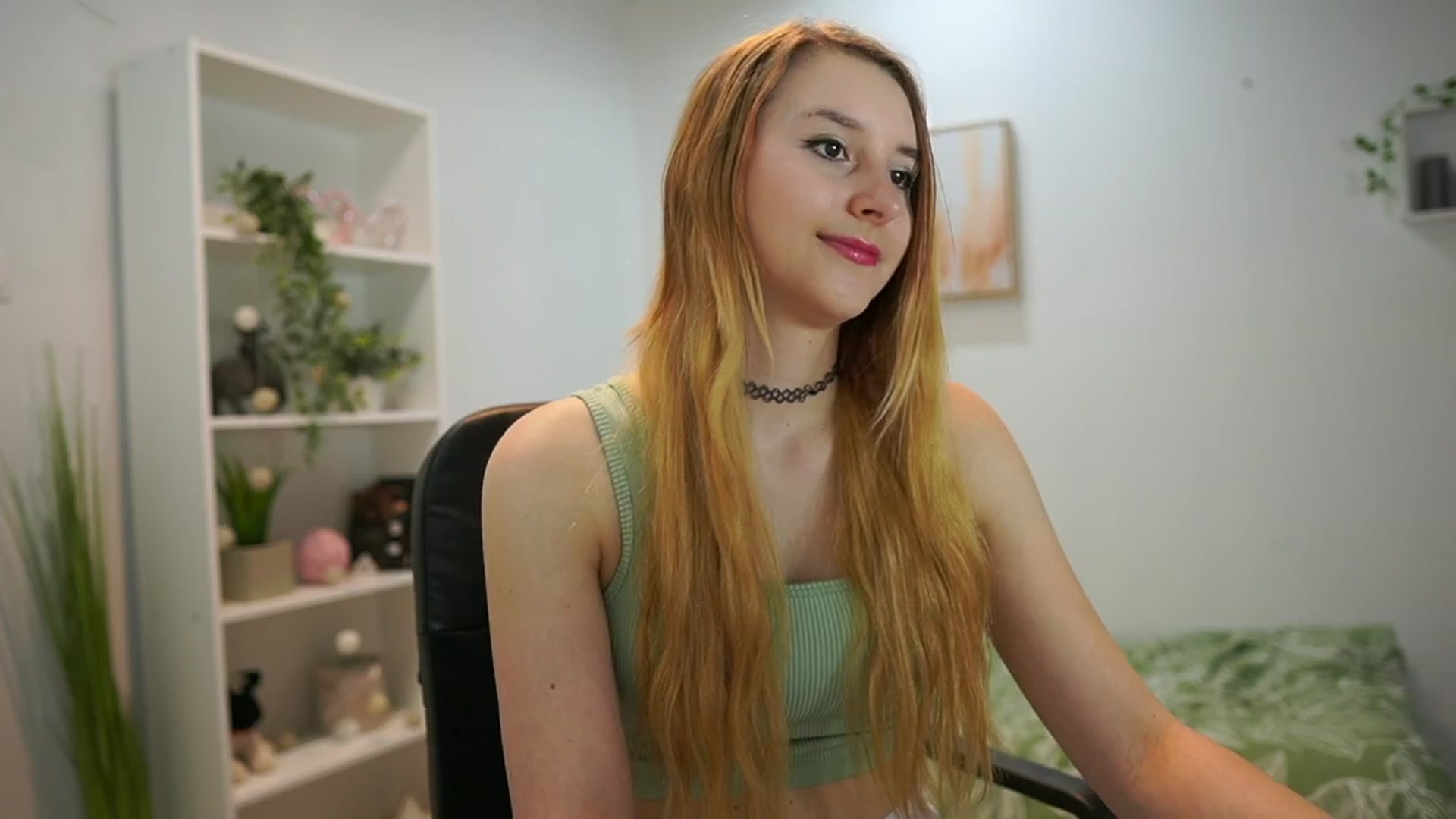 Gallery image thumbnail from Katei_England's myfreecams stream on, 06/05/2024, 09:47 image 9 of 20