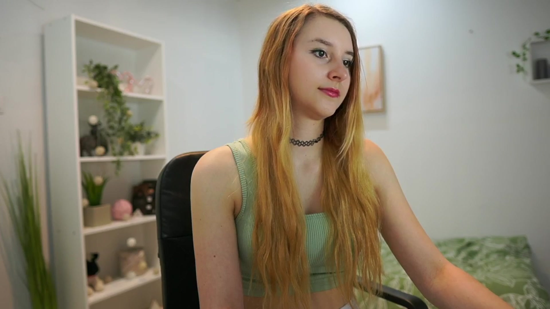 Gallery image thumbnail from Katei_England's myfreecams stream on, 06/05/2024, 09:47 image 6 of 20
