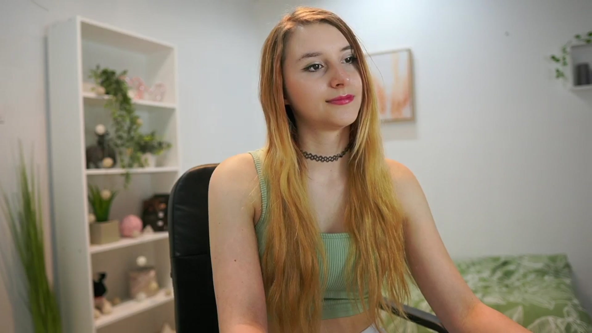 Gallery image thumbnail from Katei_England's myfreecams stream on, 06/05/2024, 09:47 image 8 of 20