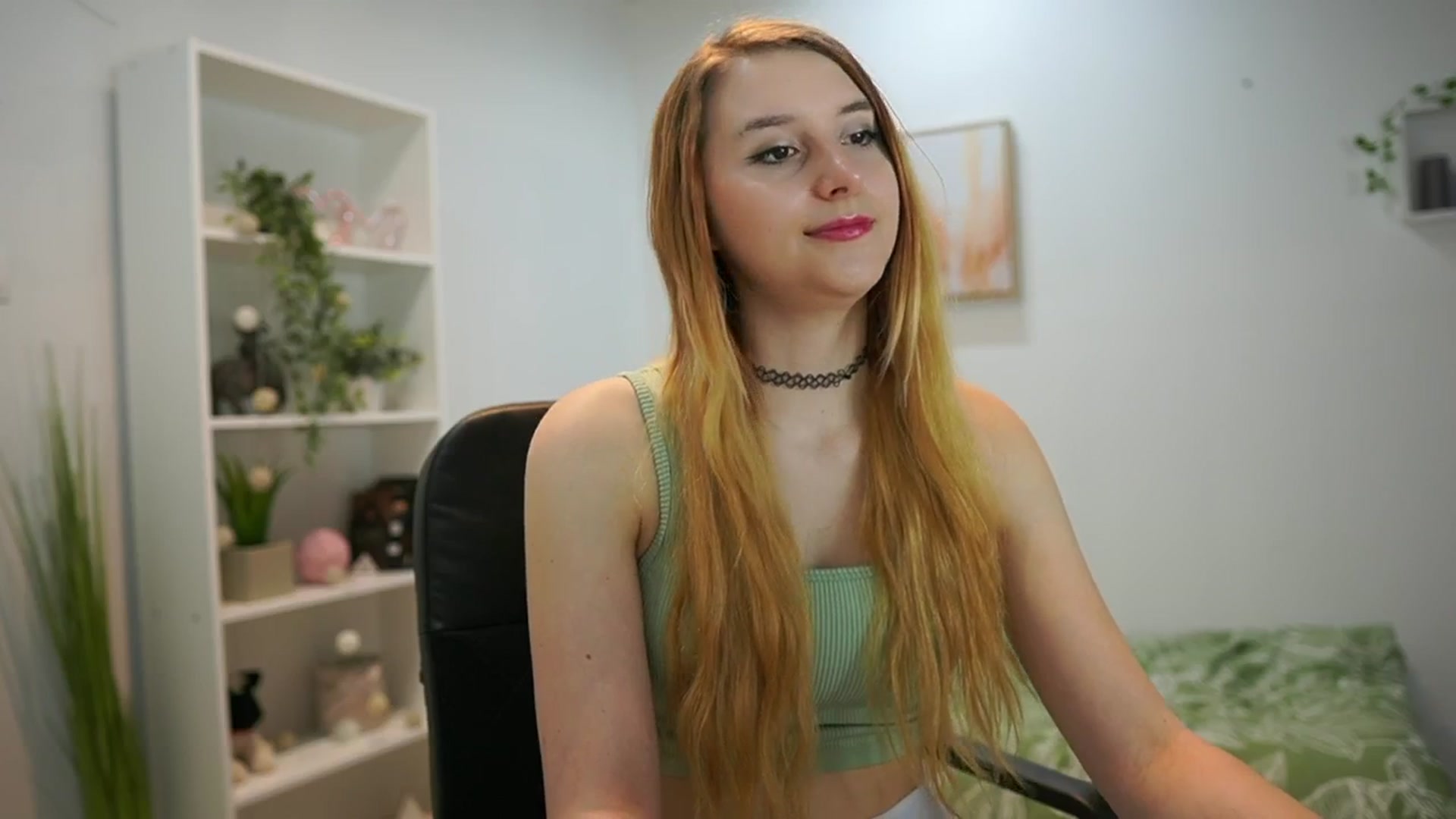 Gallery image thumbnail from Katei_England's myfreecams stream on, 06/05/2024, 09:47 image 14 of 20