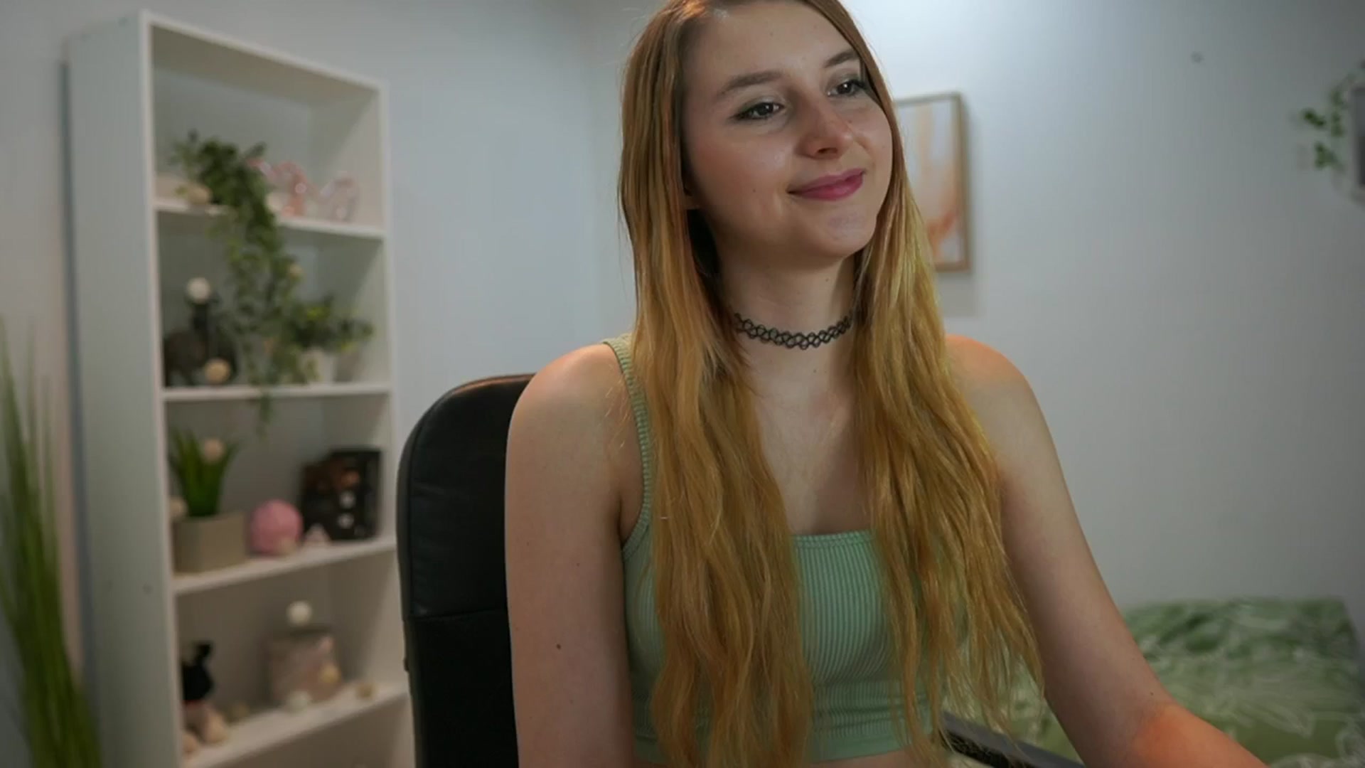 Gallery image thumbnail from Katei_England's myfreecams stream on, 06/05/2024, 11:46 image 14 of 20
