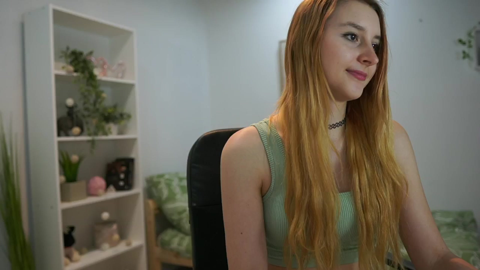 Gallery image thumbnail from Katei_England's myfreecams stream on, 06/05/2024, 11:46 image 10 of 20