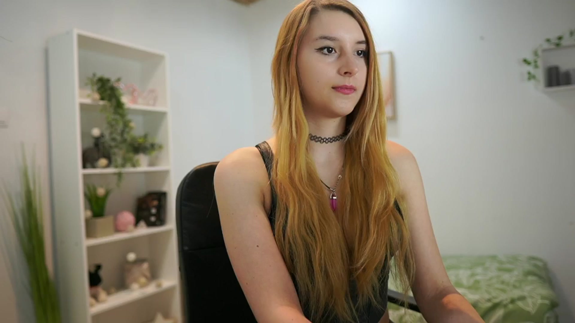 Gallery image thumbnail from Katei_England's myfreecams stream on, 06/06/2024, 13:13 image 11 of 20