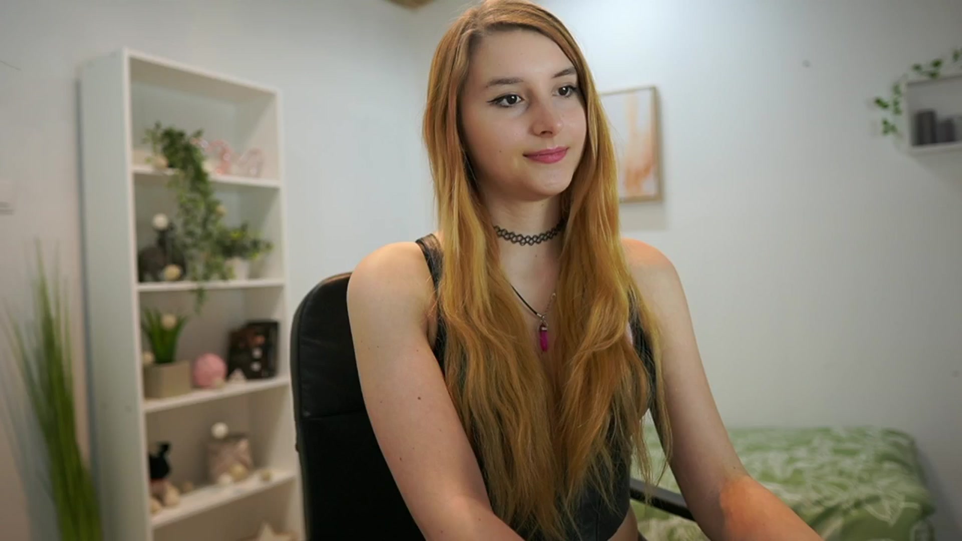 Gallery image thumbnail from Katei_England's myfreecams stream on, 06/06/2024, 13:13 image 8 of 20