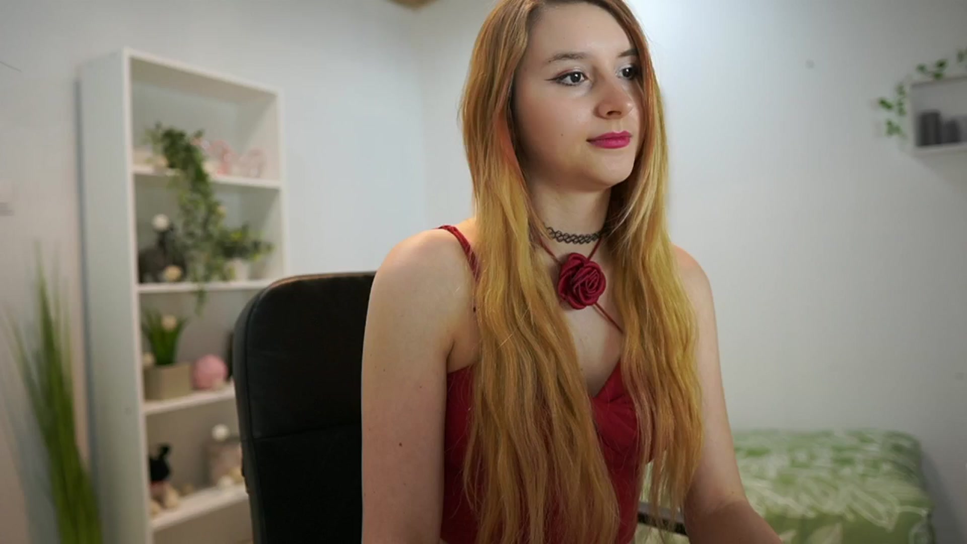 Gallery image thumbnail from Katei_England's myfreecams stream on, 06/07/2024, 10:16 image 3 of 20