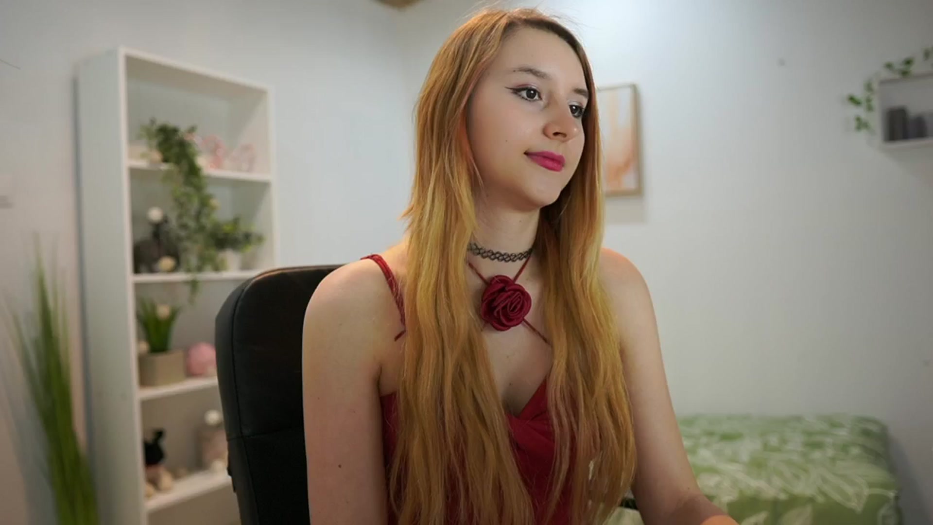 Gallery image thumbnail from Katei_England's myfreecams stream on, 06/07/2024, 10:16 image 9 of 20