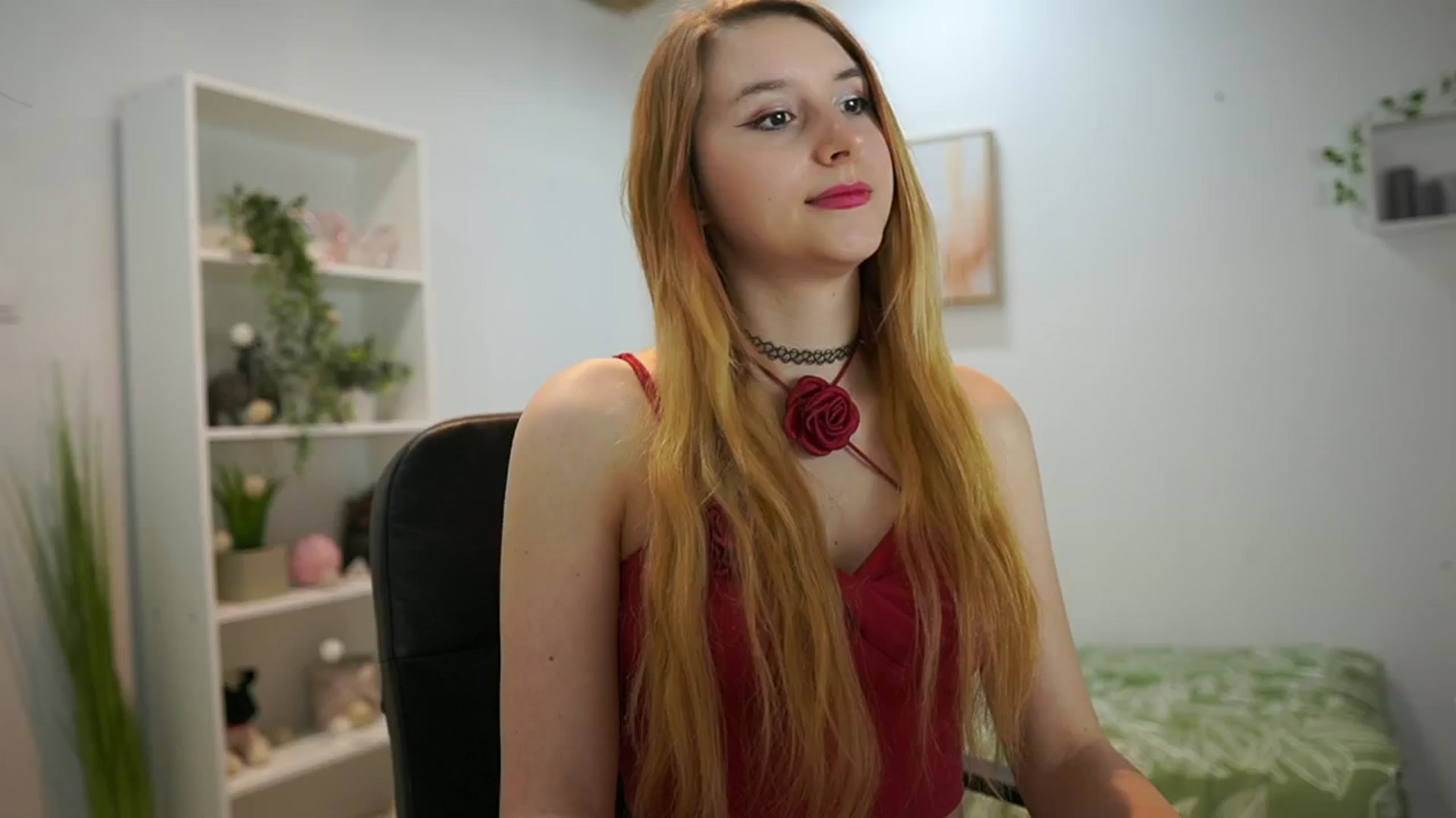 Gallery image thumbnail from Katei_England's myfreecams stream on, 06/07/2024, 10:16 image 8 of 20