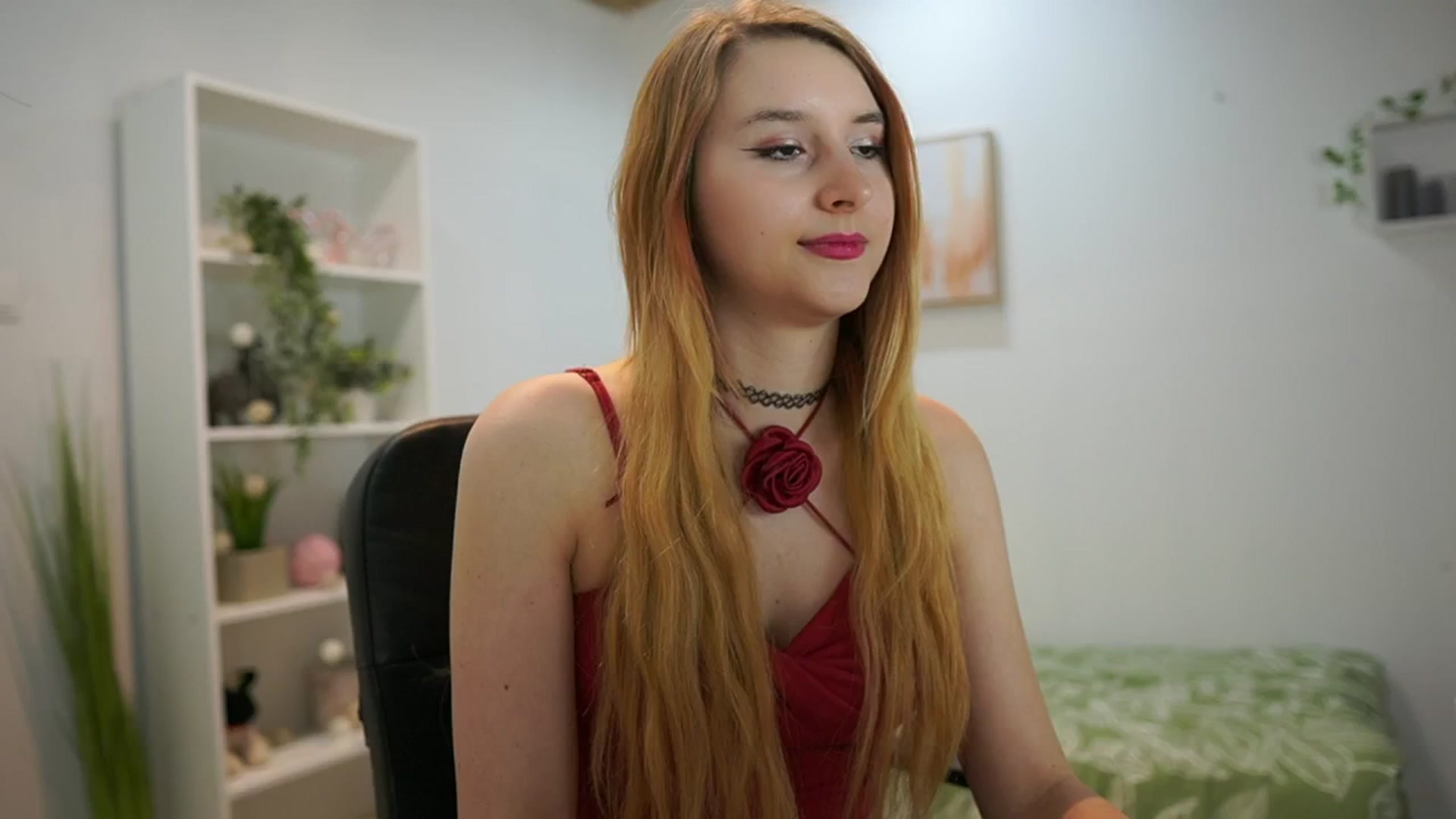 Gallery image thumbnail from Katei_England's myfreecams stream on, 06/07/2024, 10:16 image 4 of 20