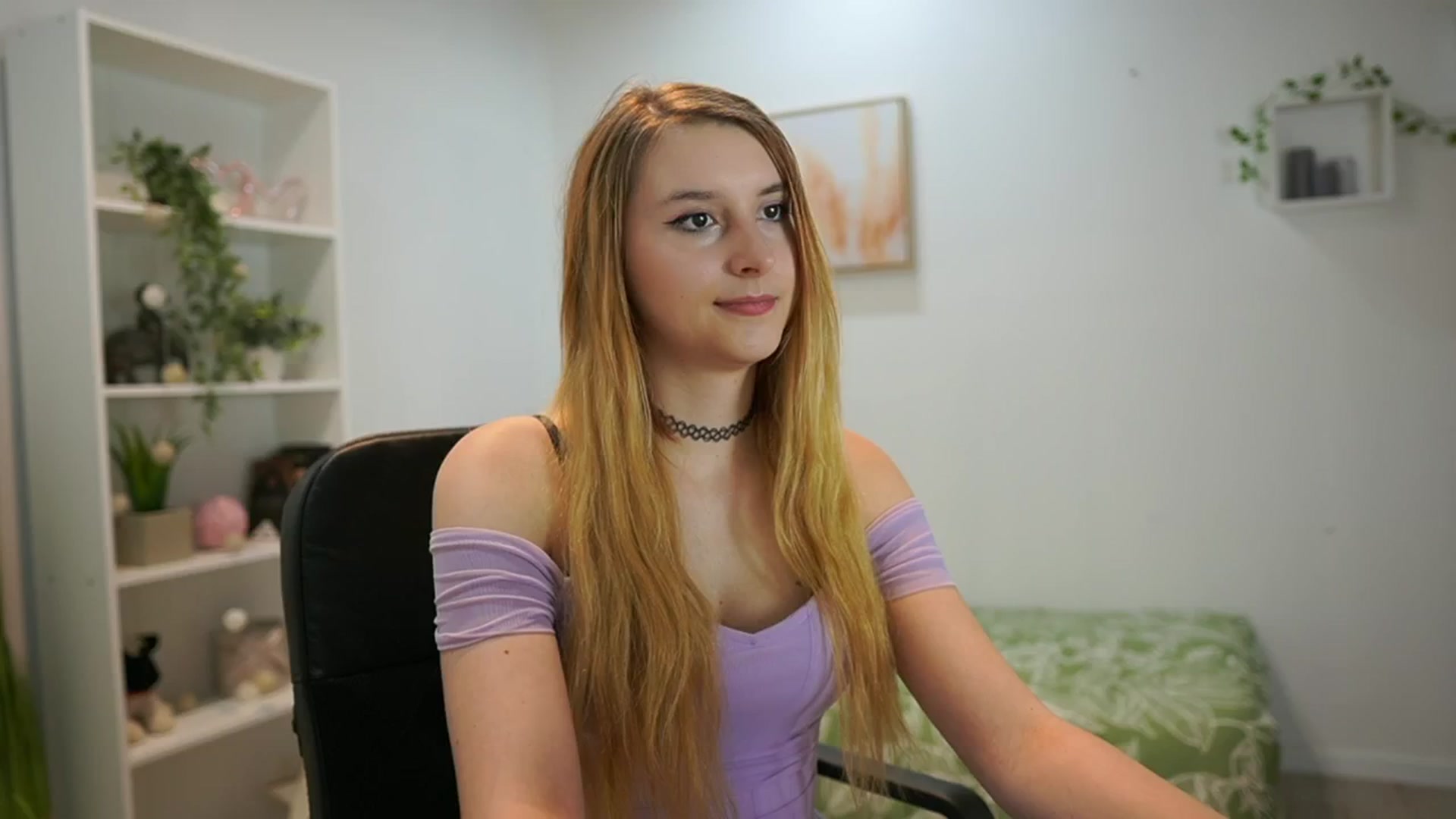 Gallery image thumbnail from Katei_England's myfreecams stream on, 06/10/2024, 13:29 image 7 of 20