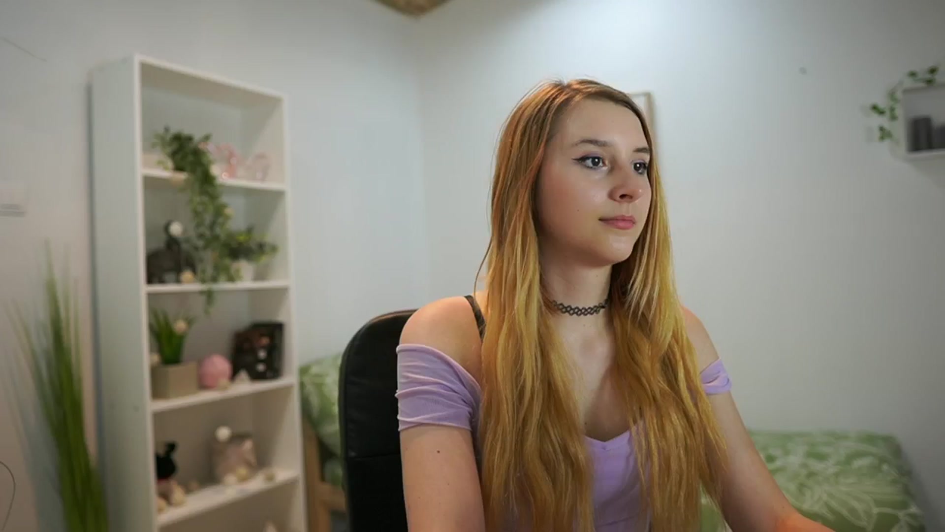 Gallery image thumbnail from Katei_England's myfreecams stream on, 06/10/2024, 14:53 image 12 of 20