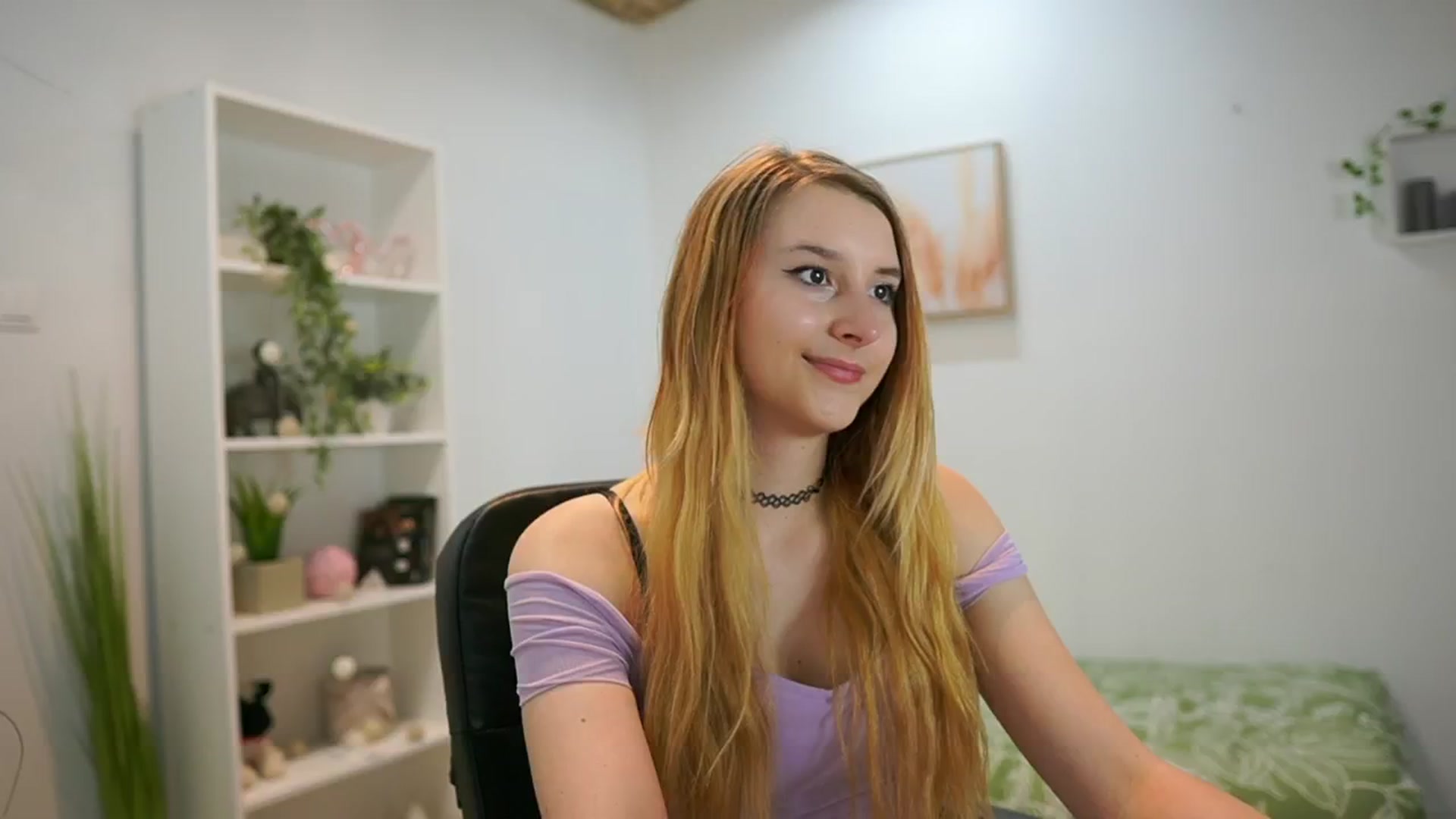 Gallery image thumbnail from Katei_England's myfreecams stream on, 06/10/2024, 14:53 image 16 of 20