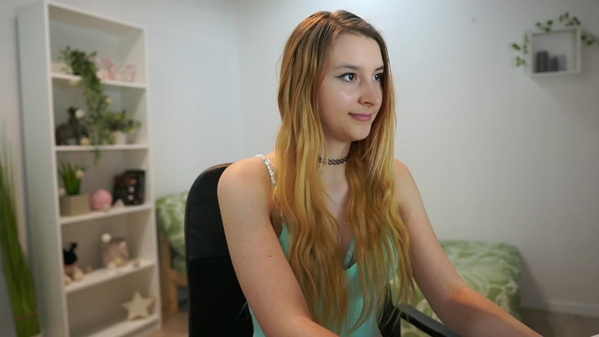 Gallery image thumbnail from Katei_England's myfreecams stream on, 06/12/2024, 12:25 image 1 of 20