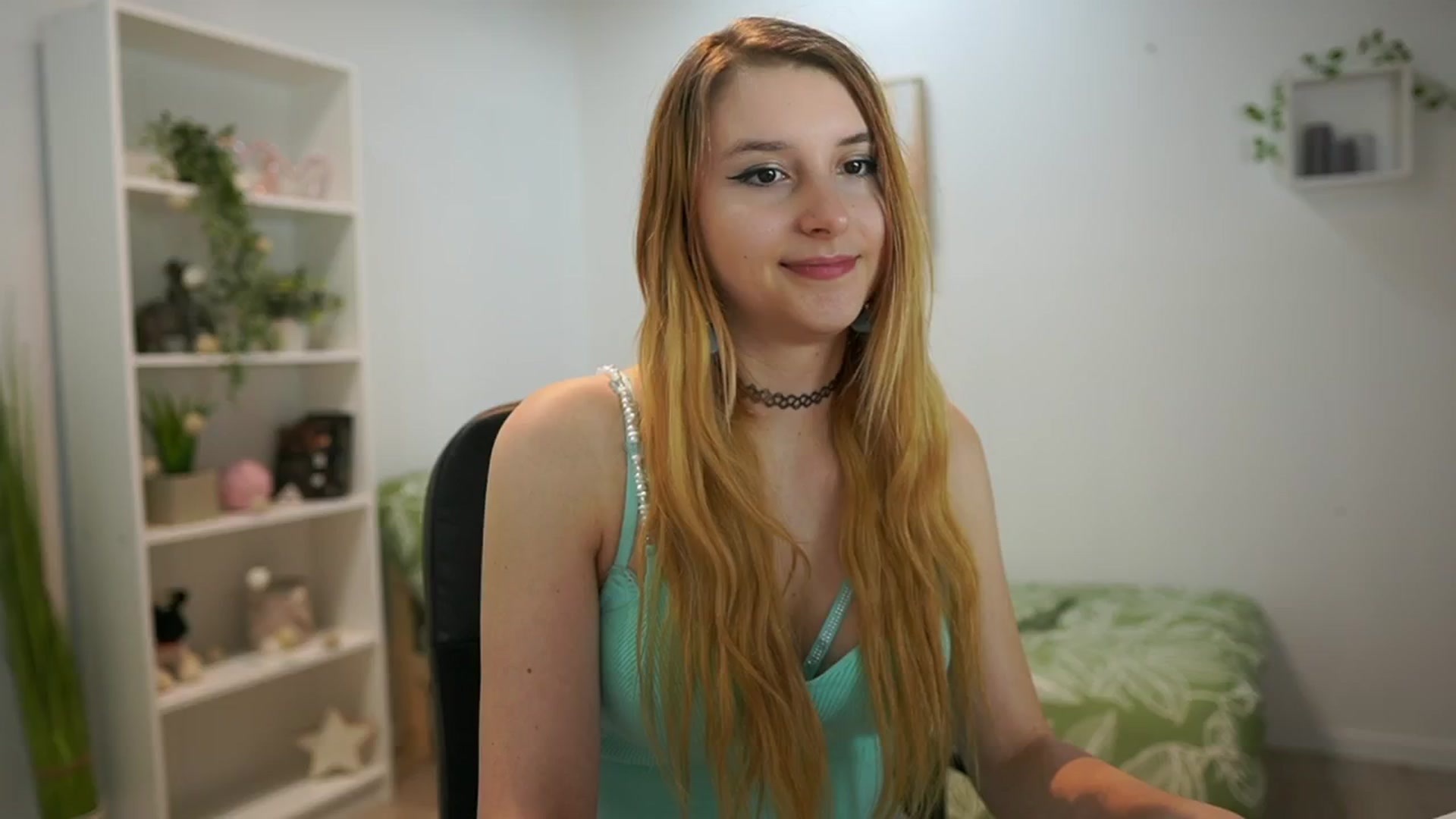 Gallery image thumbnail from Katei_England's myfreecams stream on, 06/12/2024, 12:25 image 4 of 20