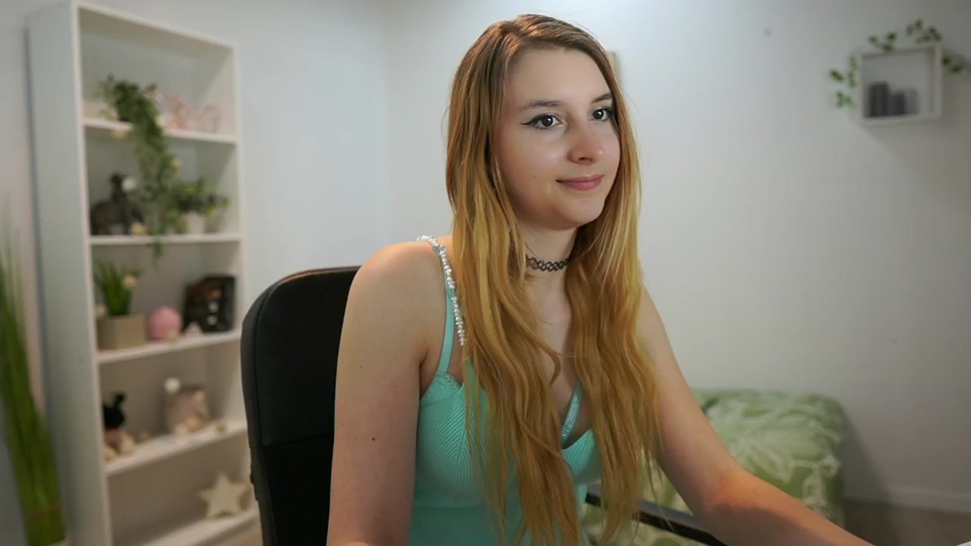 Gallery image thumbnail from Katei_England's myfreecams stream on, 06/12/2024, 12:25 image 2 of 20
