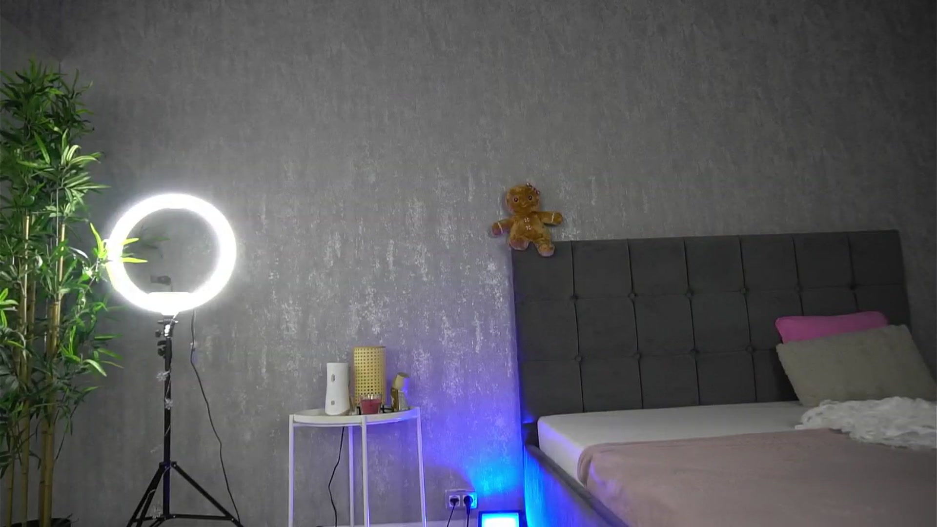 Gallery image thumbnail from KatelynSparks's myfreecams stream on, 01/02/2026, 14:19 image 18 of 20